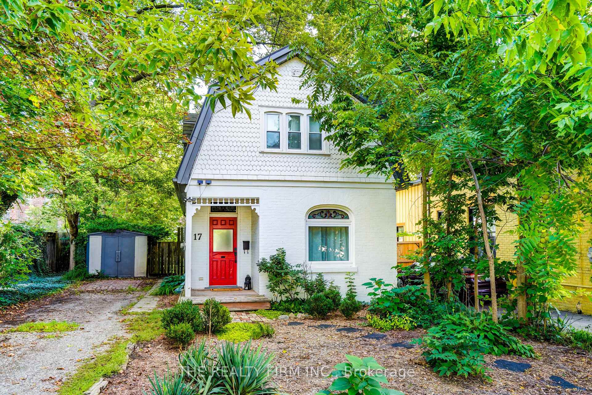 Photo of 17 Woodward Avenue