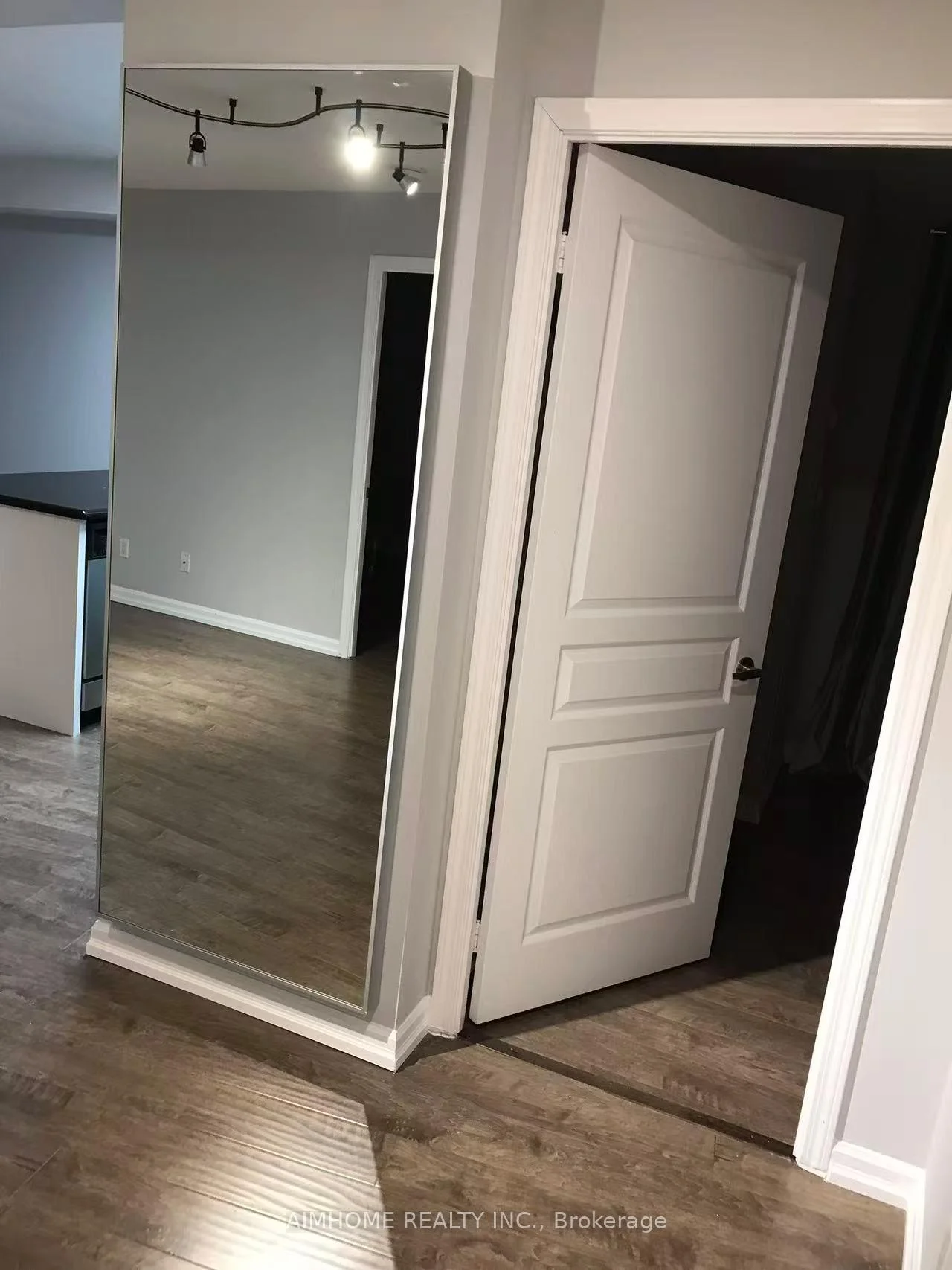 Photo 9 of Unit 1202, 509 Beecroft Road, North York, Willowdale West — HOMEH