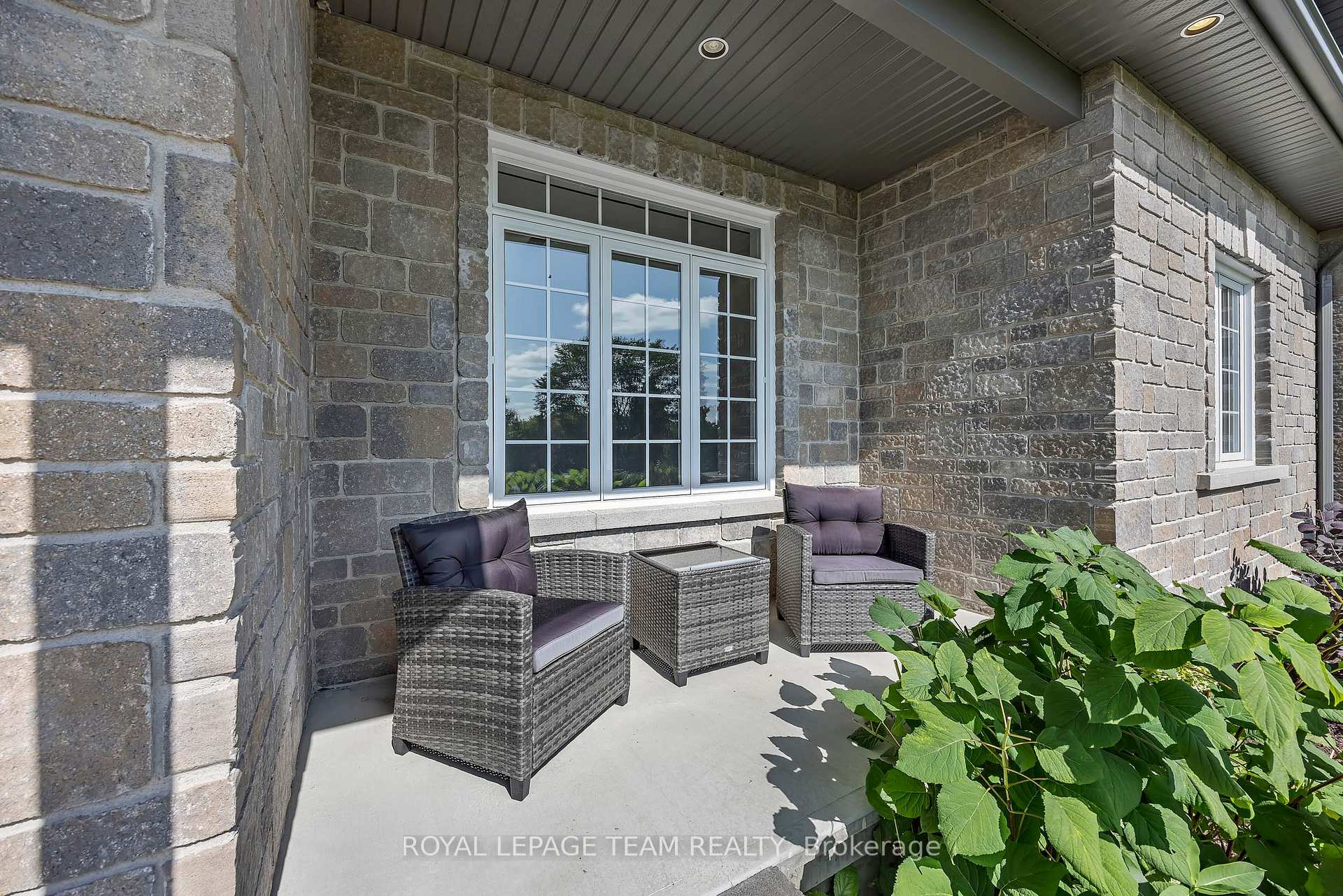 Photo 4 of 8351 Lourdes Way, Ottawa, Metcalfe — HOMEH