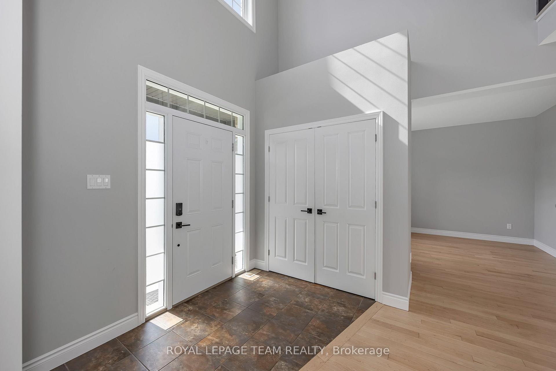 Photo 5 of 8351 Lourdes Way, Ottawa, Metcalfe — HOMEH