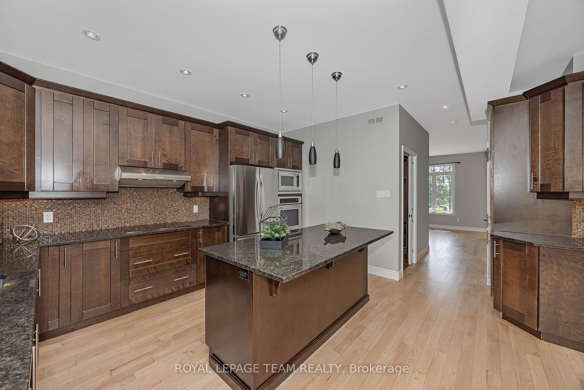 Photo 13 of 8351 Lourdes Way, Ottawa, Metcalfe — HOMEH