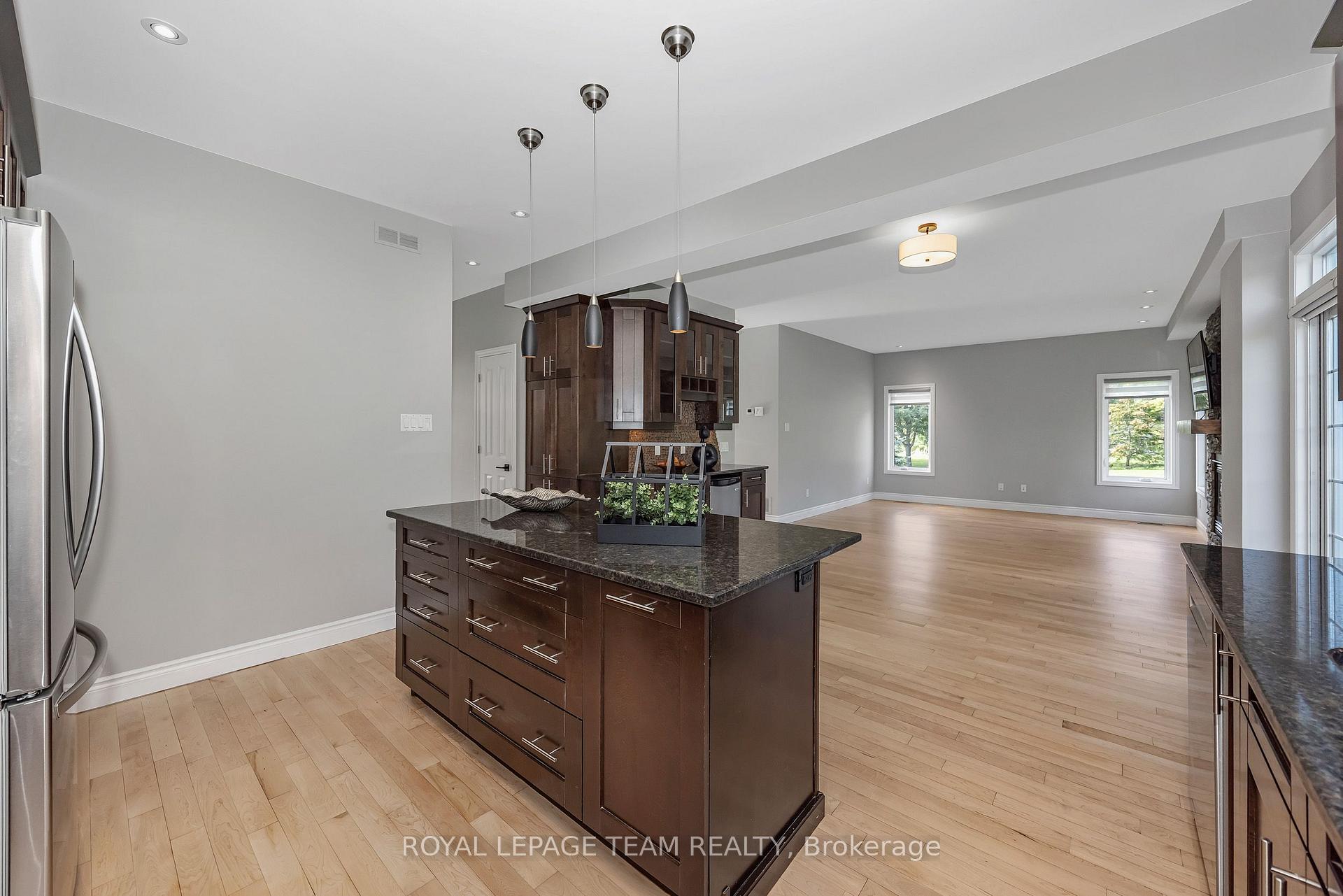 Photo 16 of 8351 Lourdes Way, Ottawa, Metcalfe — HOMEH