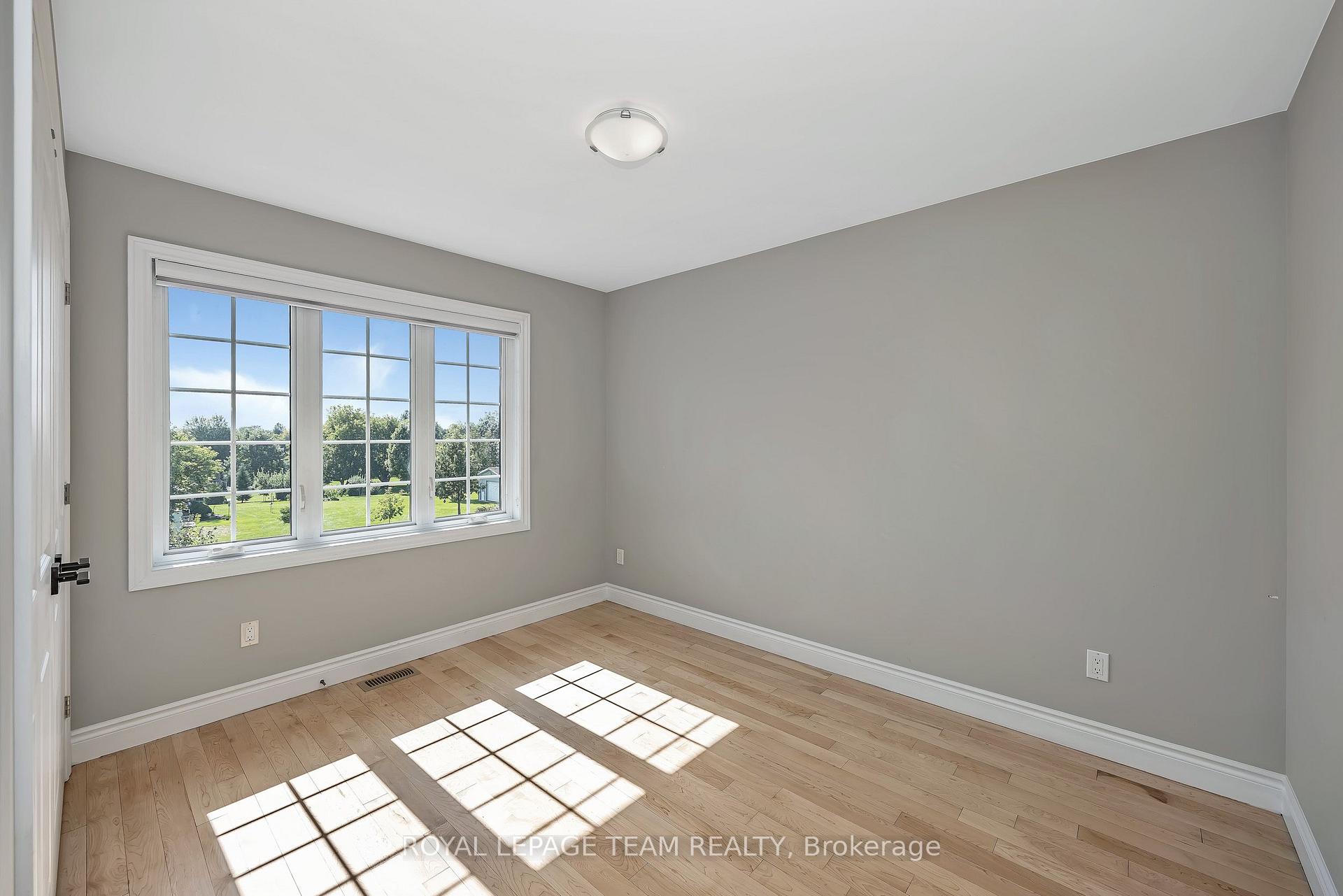 Photo 31 of 8351 Lourdes Way, Ottawa, Metcalfe — HOMEH