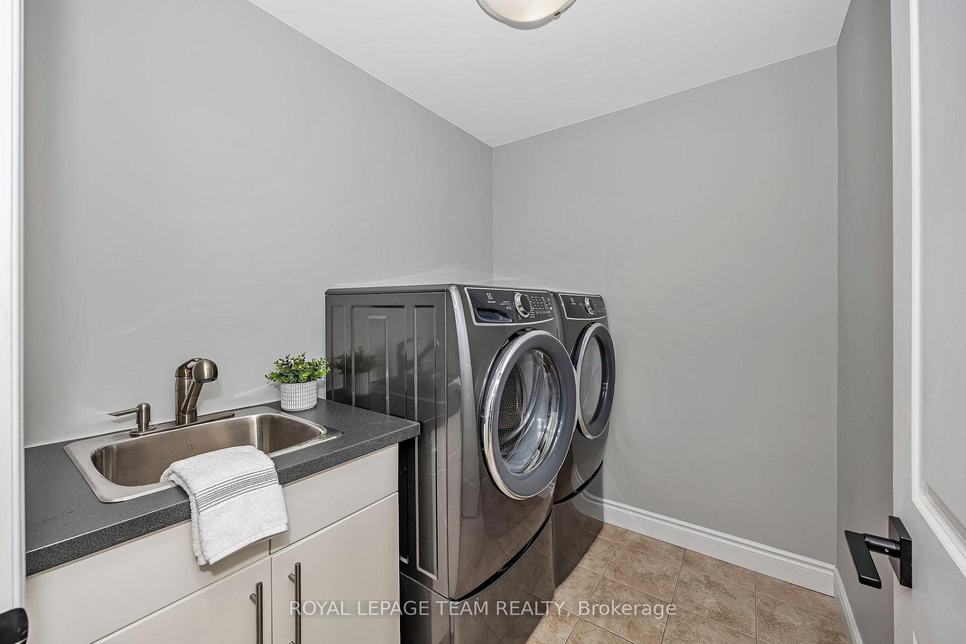 Photo 33 of 8351 Lourdes Way, Ottawa, Metcalfe — HOMEH