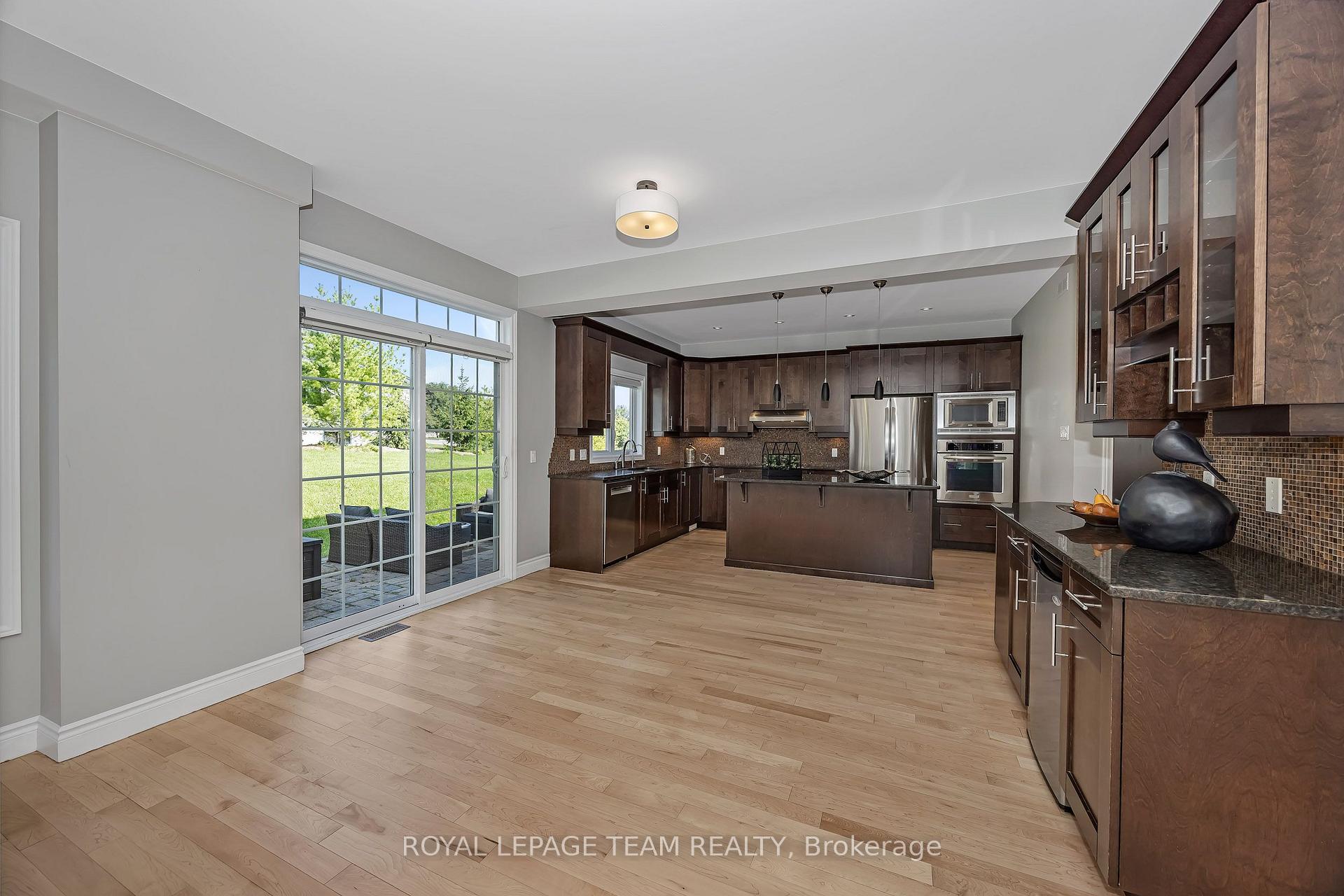 Photo 14 of 8351 Lourdes Way, Ottawa, Metcalfe — HOMEH