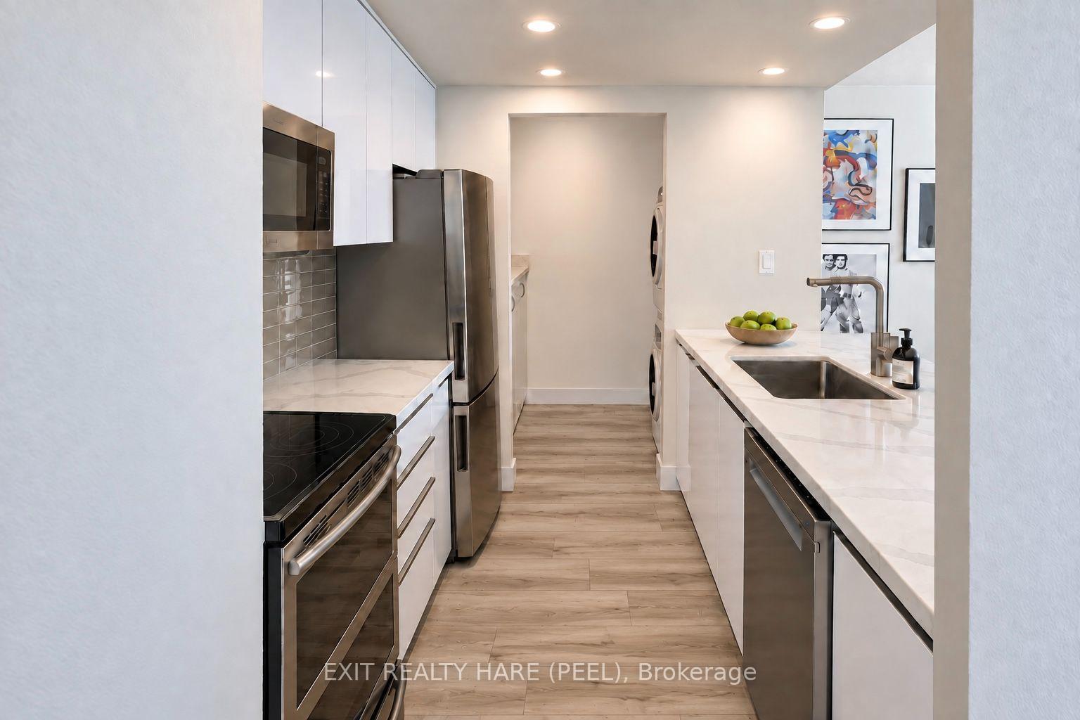 Photo 3 of Unit 133, 8351 Mclaughlin Road S, Brampton, Brampton South — HOMEH