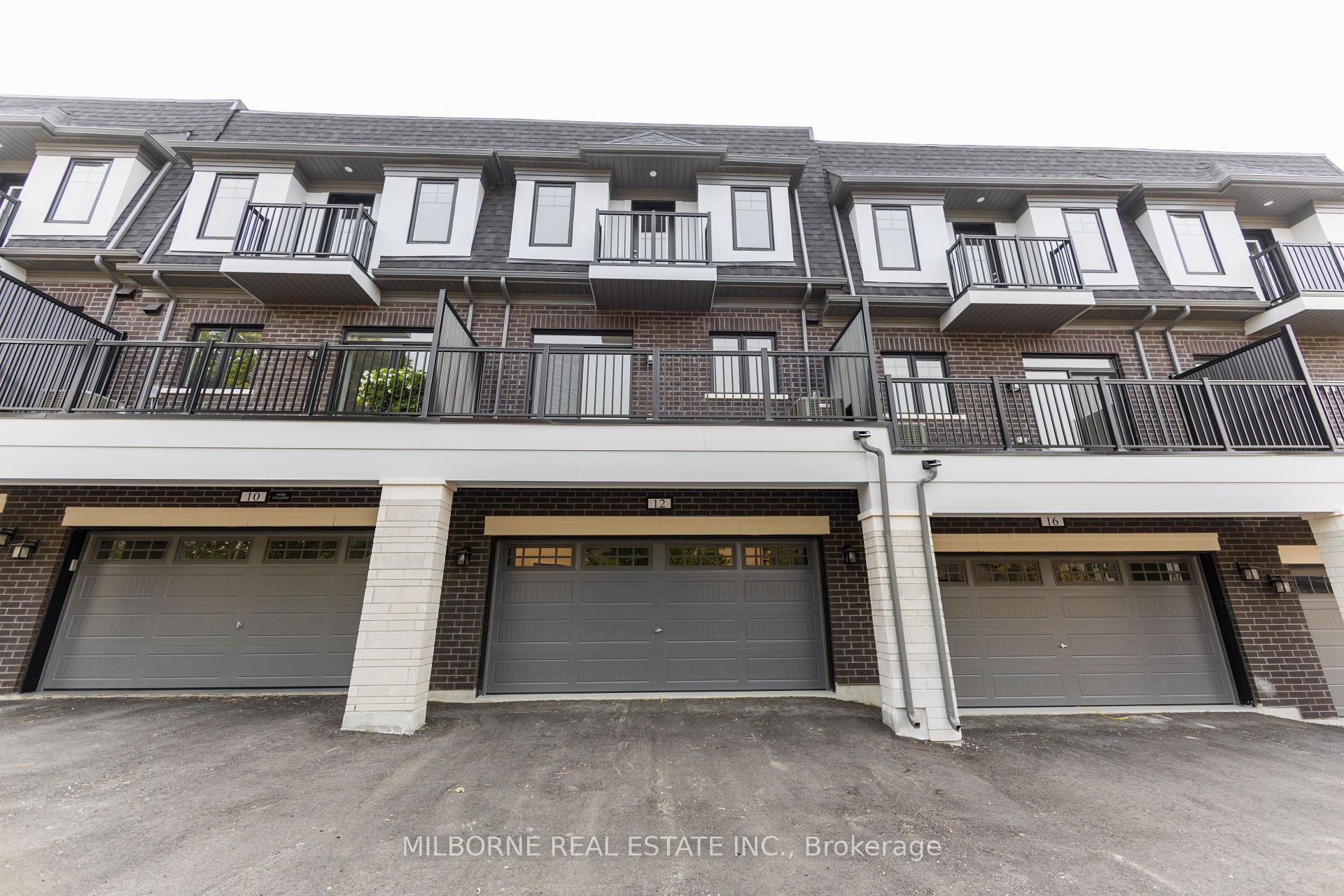 Photo 2 of 12 Fred Beaton Place, King, King City — HOMEH