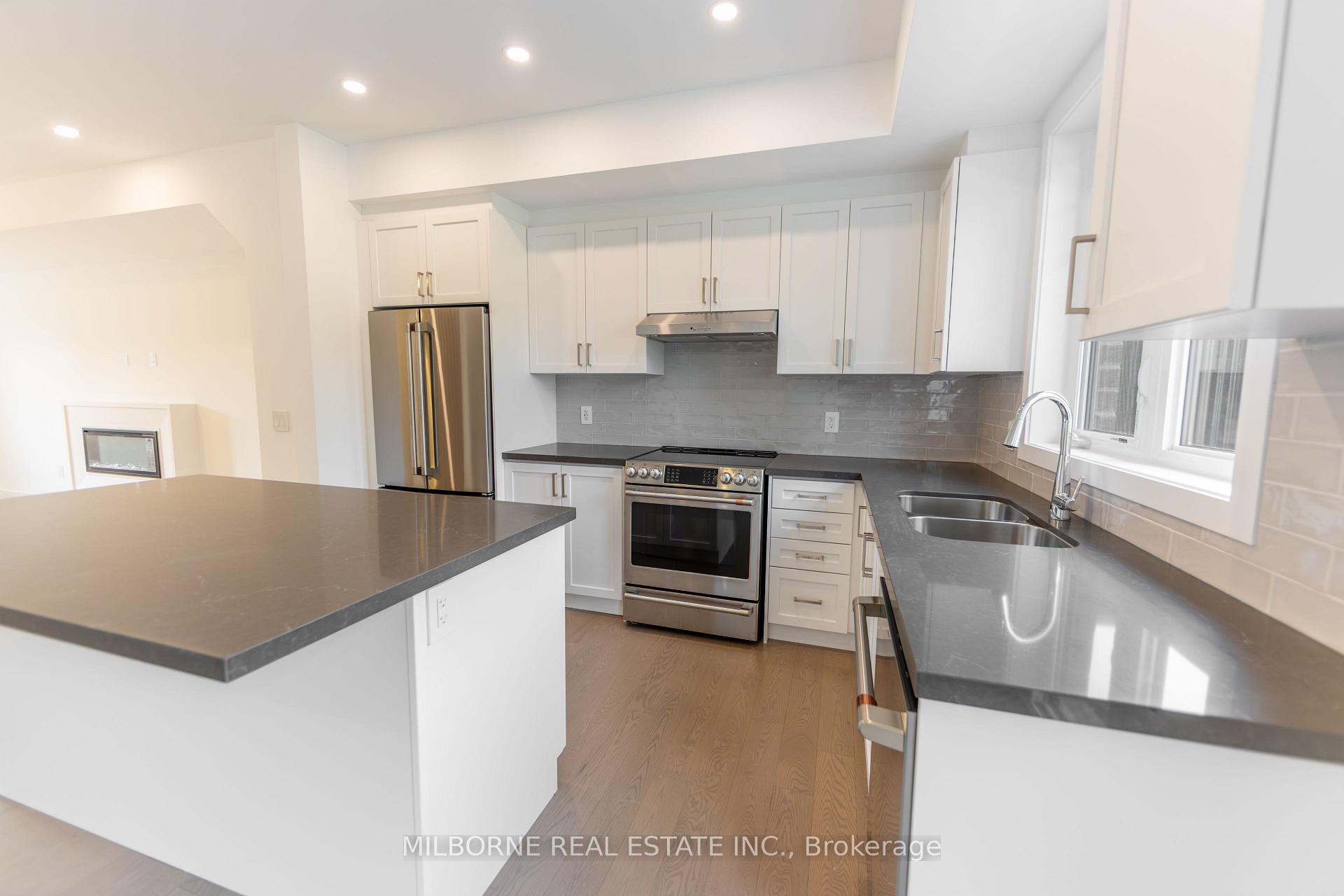 Photo 5 of 12 Fred Beaton Place, King, King City — HOMEH