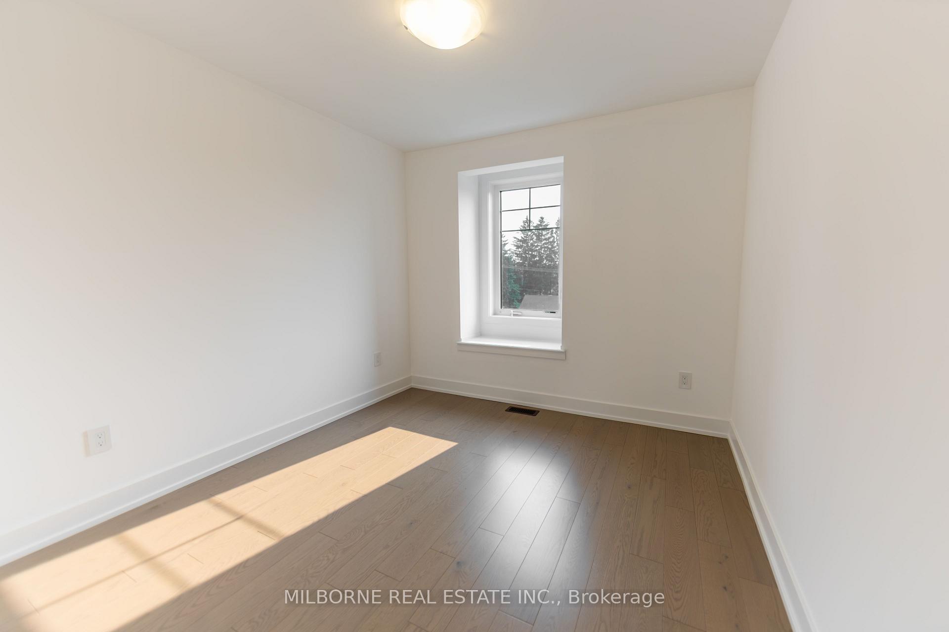 Photo 17 of 12 Fred Beaton Place, King, King City — HOMEH