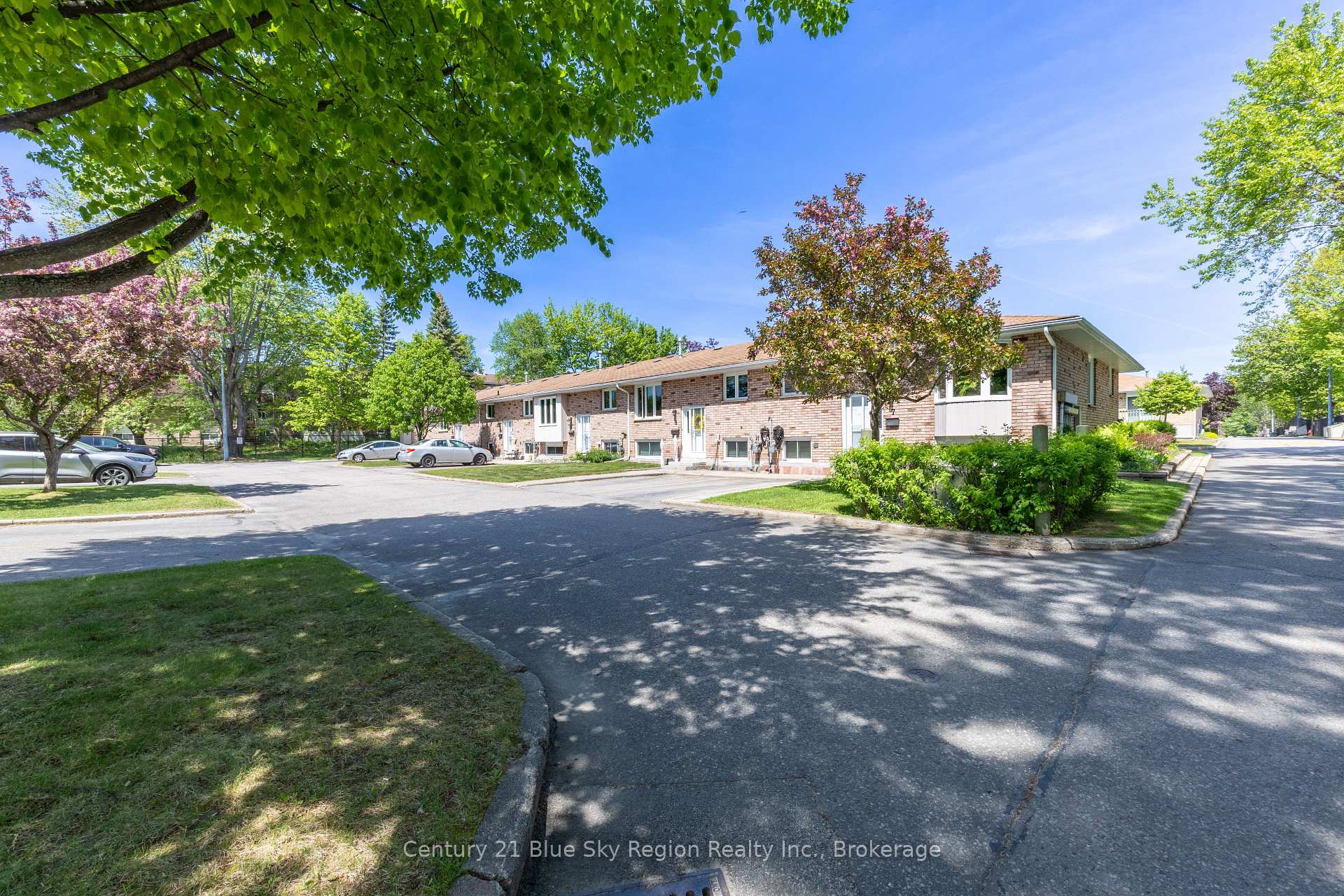 Photo 2 of 624 Lakeshore Drive, North Bay, Ferris — HOMEH