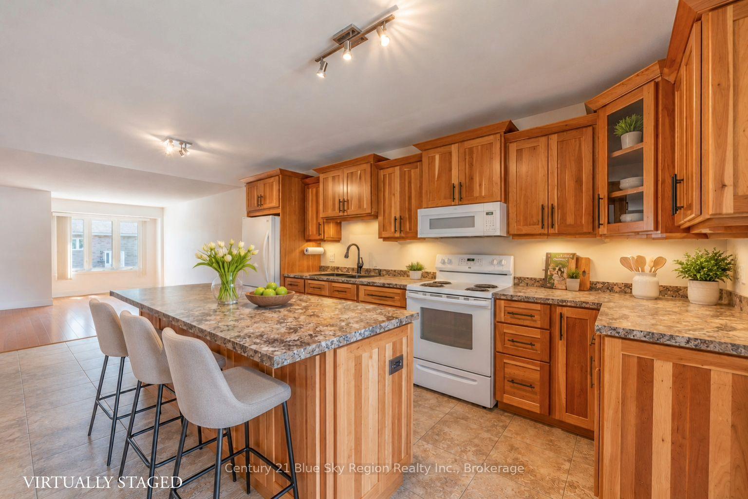 Photo 7 of 624 Lakeshore Drive, North Bay, Ferris — HOMEH