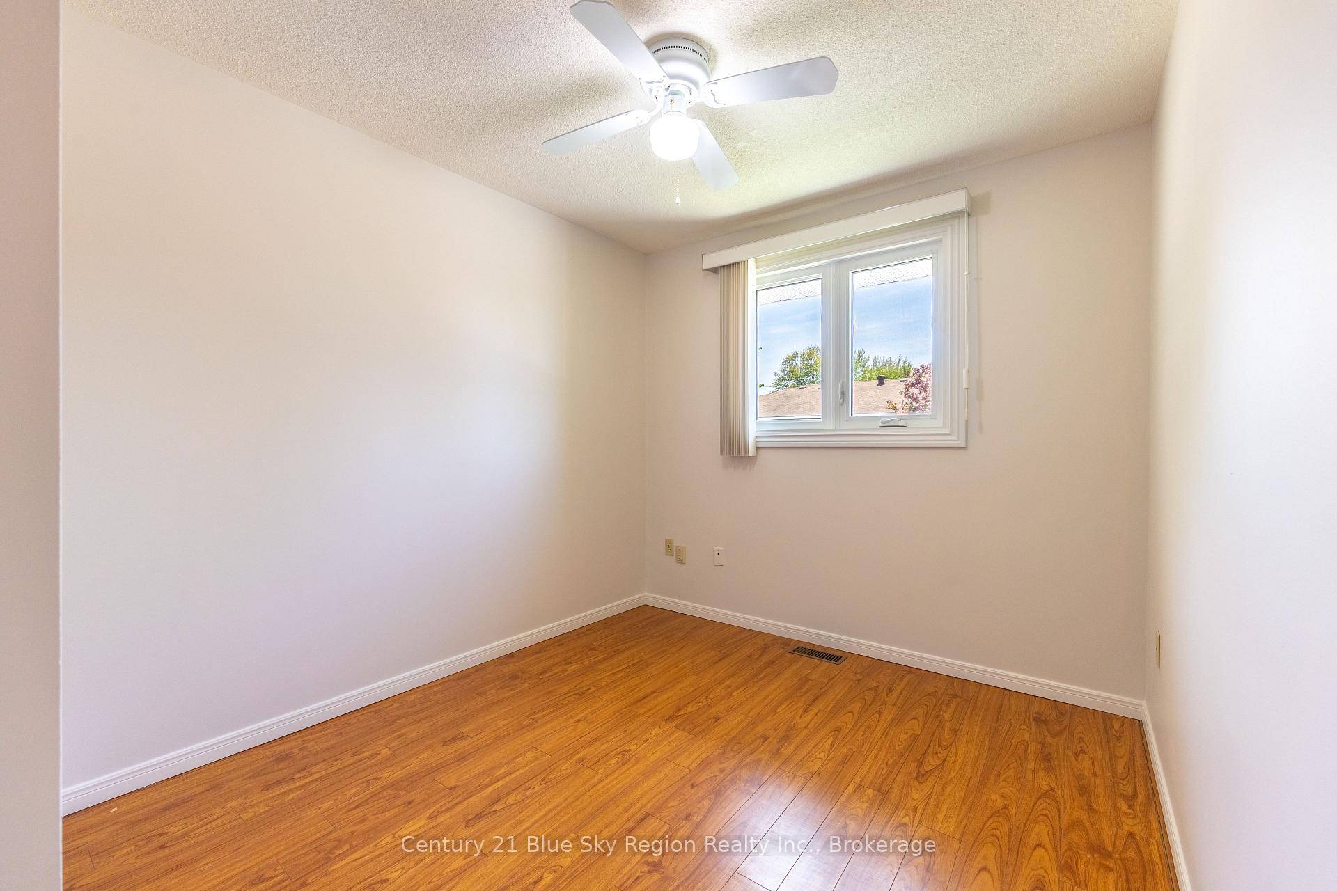 Photo 18 of 624 Lakeshore Drive, North Bay, Ferris — HOMEH