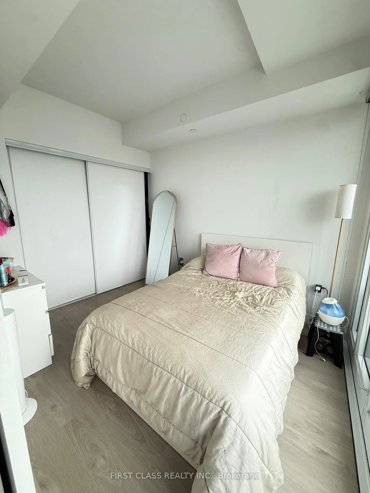 Photo 5 of Unit 2513, 3900 Confederation Parkway, Mississauga, City Centre — HOMEH