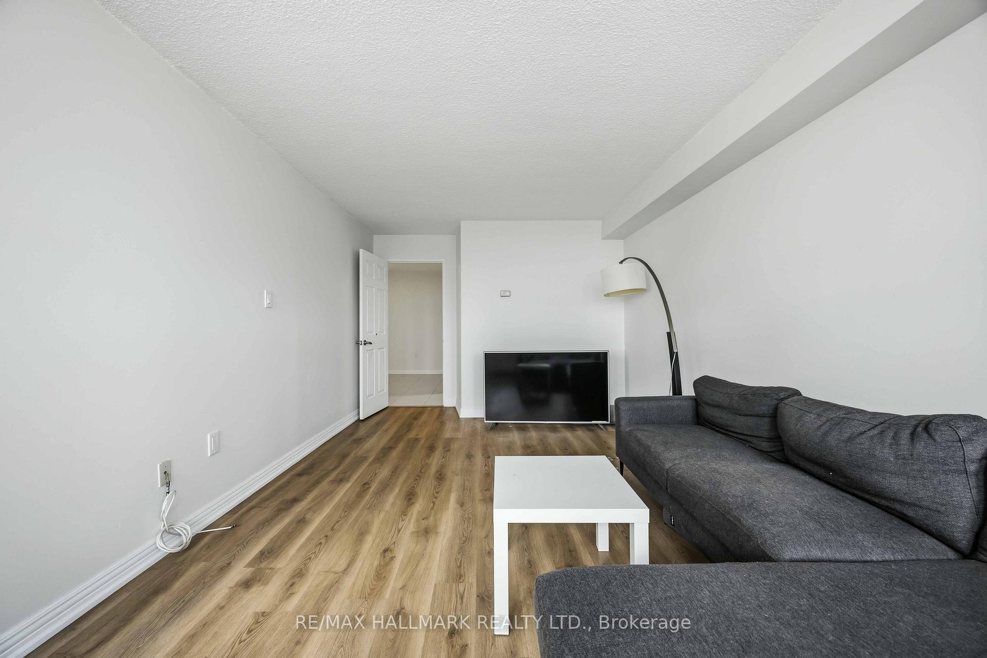 Photo 10 of Unit 808, 100 Echo Point, Scarborough, L'Amoreaux — HOMEH