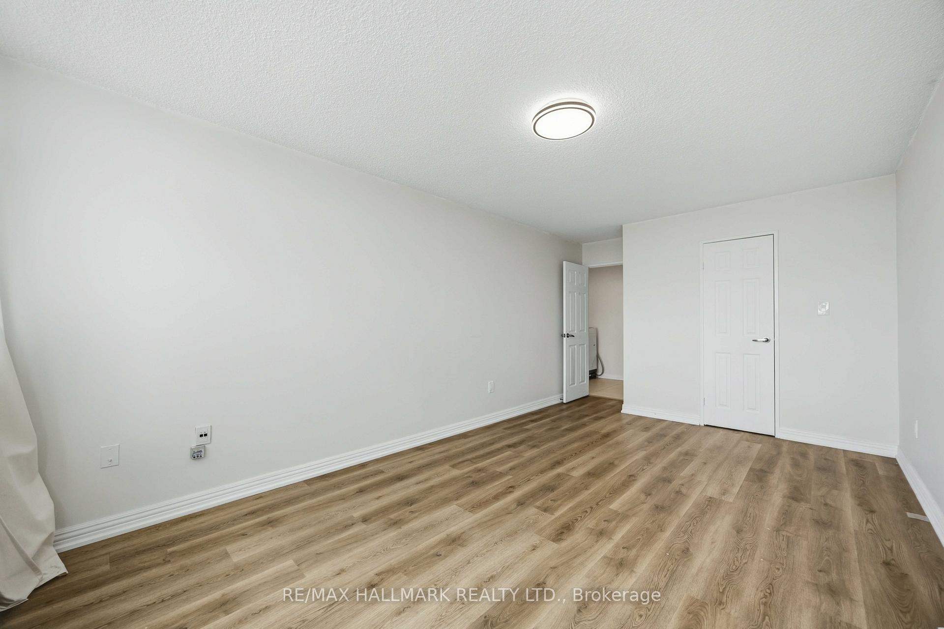 Photo 15 of Unit 808, 100 Echo Point, Scarborough, L'Amoreaux — HOMEH
