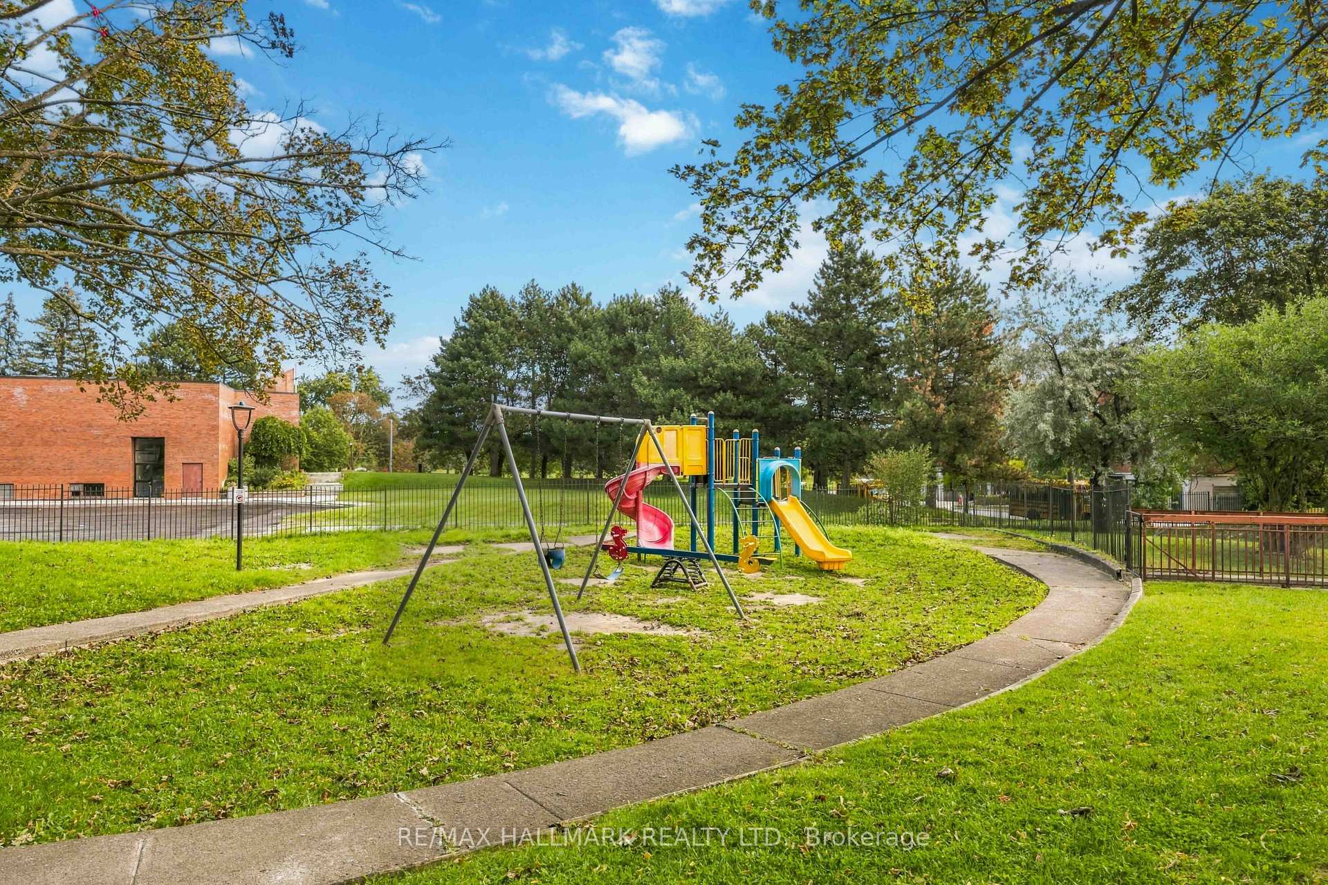 Photo 27 of Unit 808, 100 Echo Point, Scarborough, L'Amoreaux — HOMEH