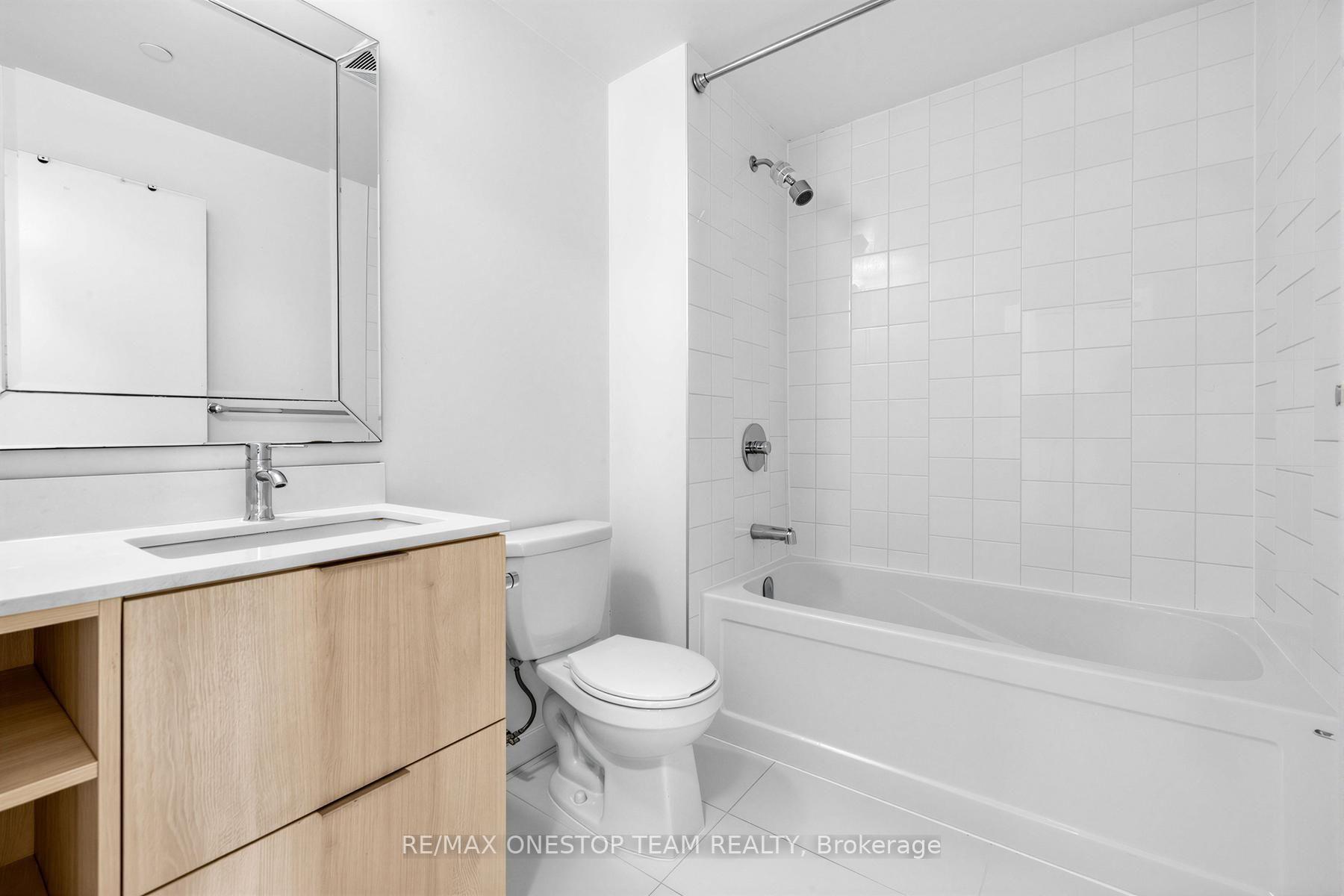 Photo 4 of Unit 707, 52 Forest Manor Road, North York, Henry Farm — HOMEH