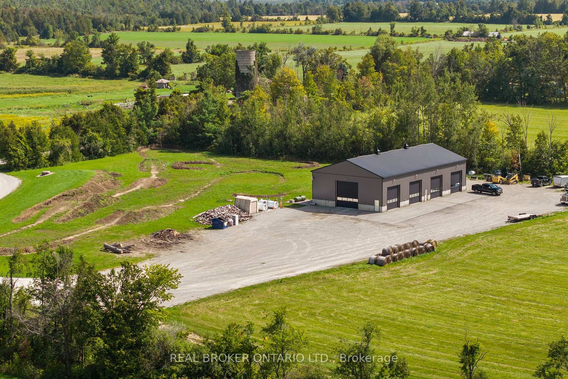 Photo 6 of 3750 10 Line N, Oro-Medonte, Rural Oro-Medonte — HOMEH
