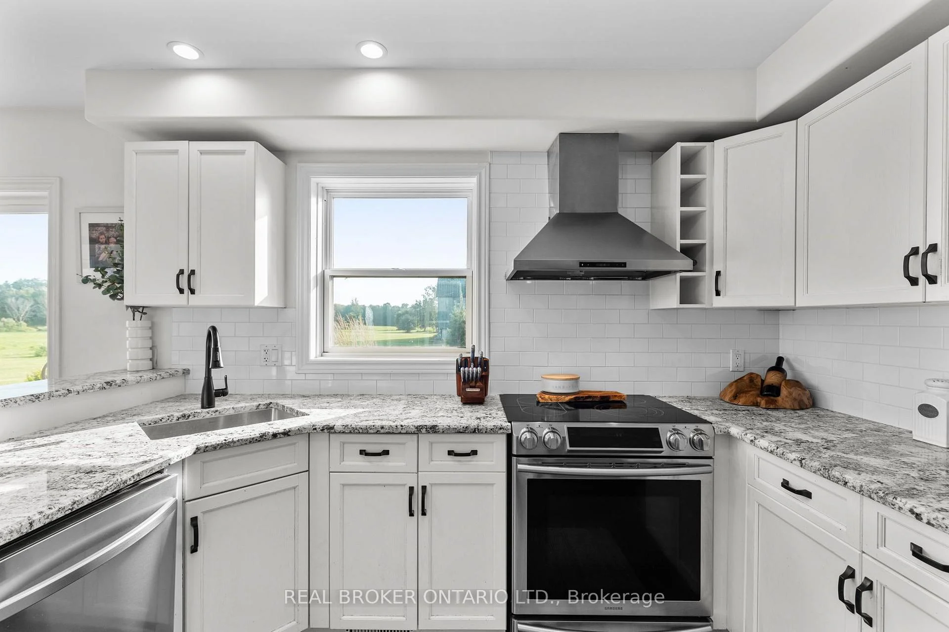 Photo 16 of 3750 10 Line N, Oro-Medonte, Rural Oro-Medonte — HOMEH