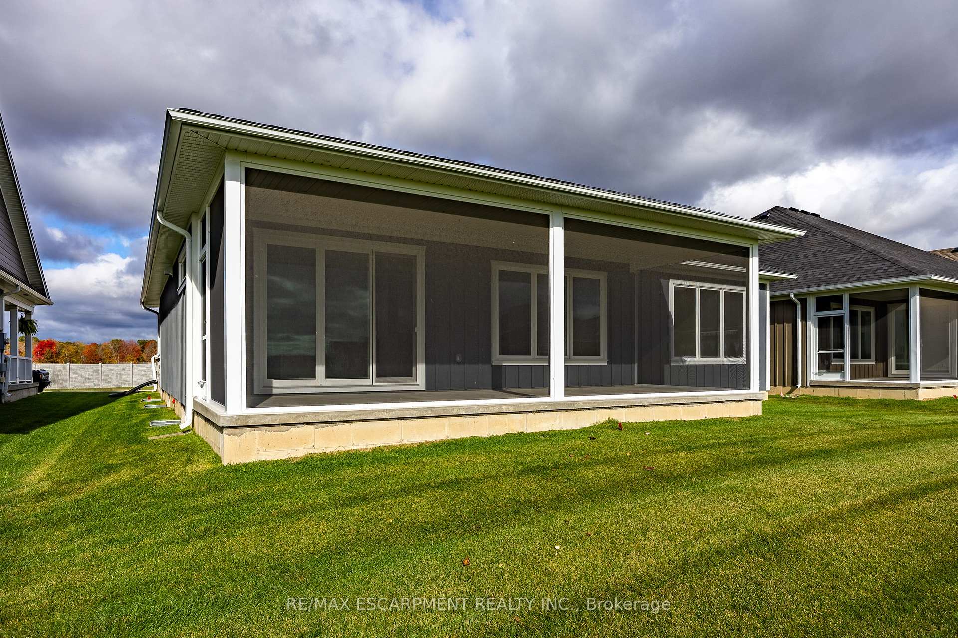 Photo 4 of 218 Schooner Drive, Norfolk, Port Dover — HOMEH