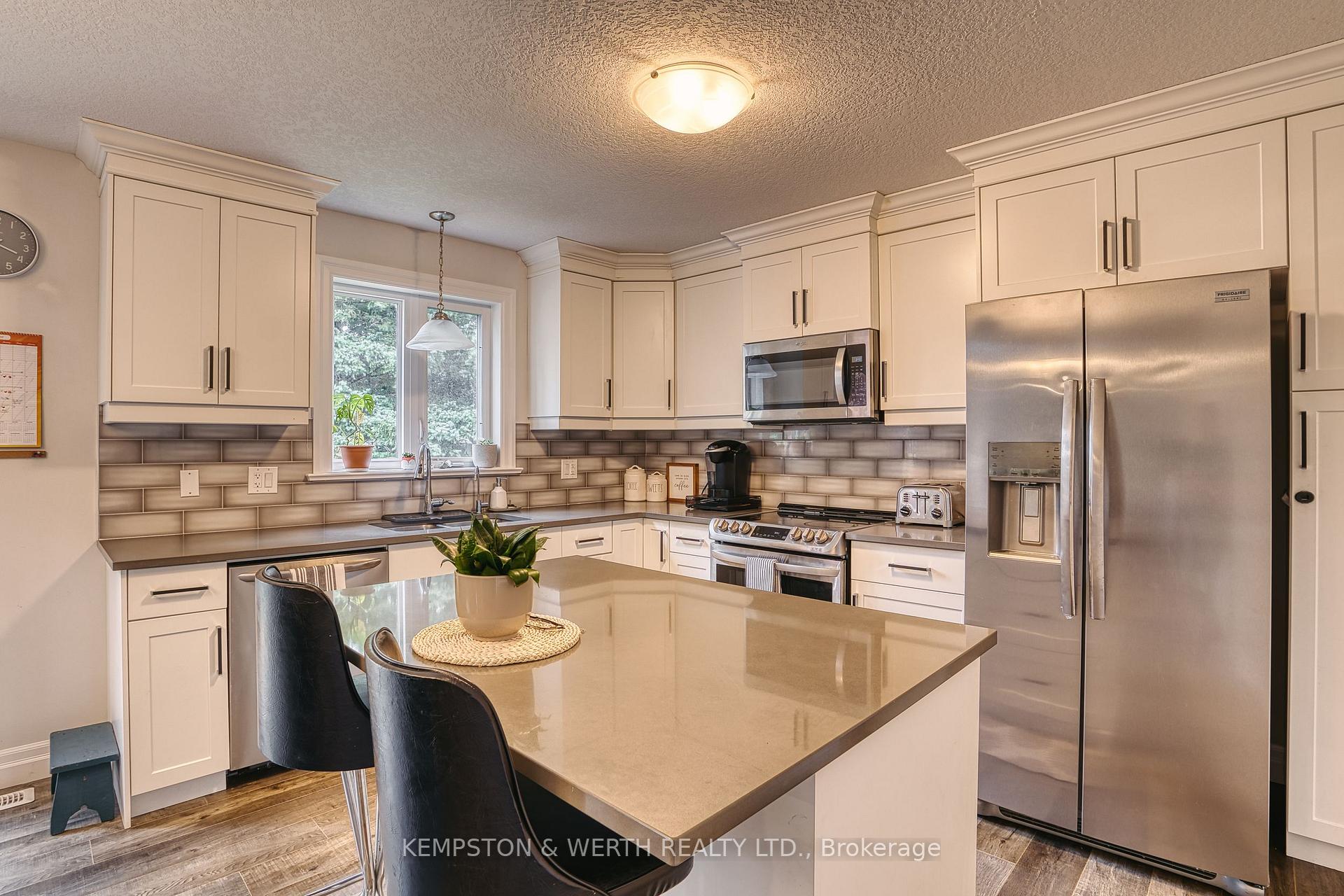 Photo 9 of 885 Binning Street W, North Perth, Listowel — HOMEH