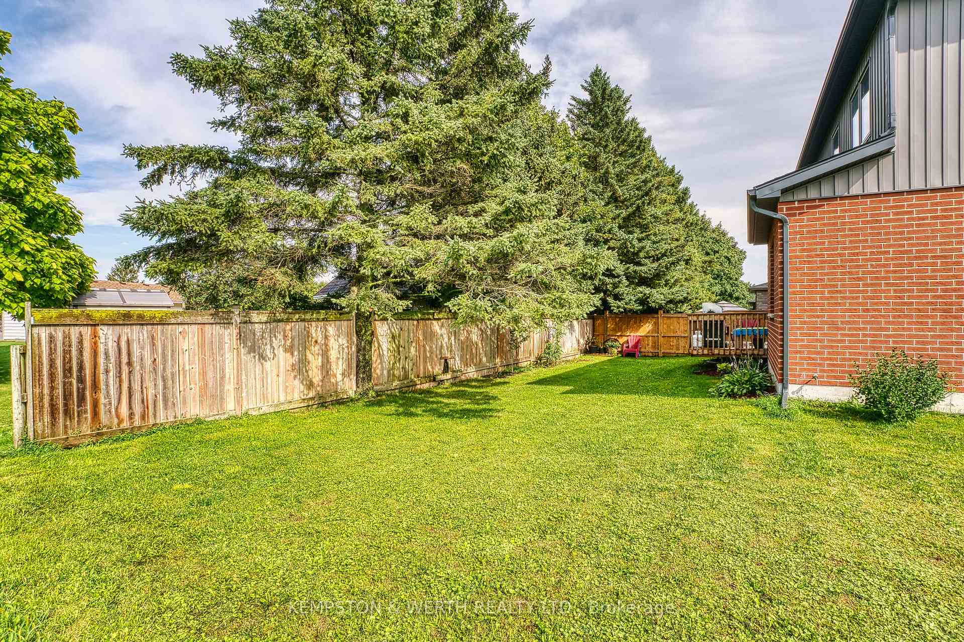 Photo 26 of 885 Binning Street W, North Perth, Listowel — HOMEH