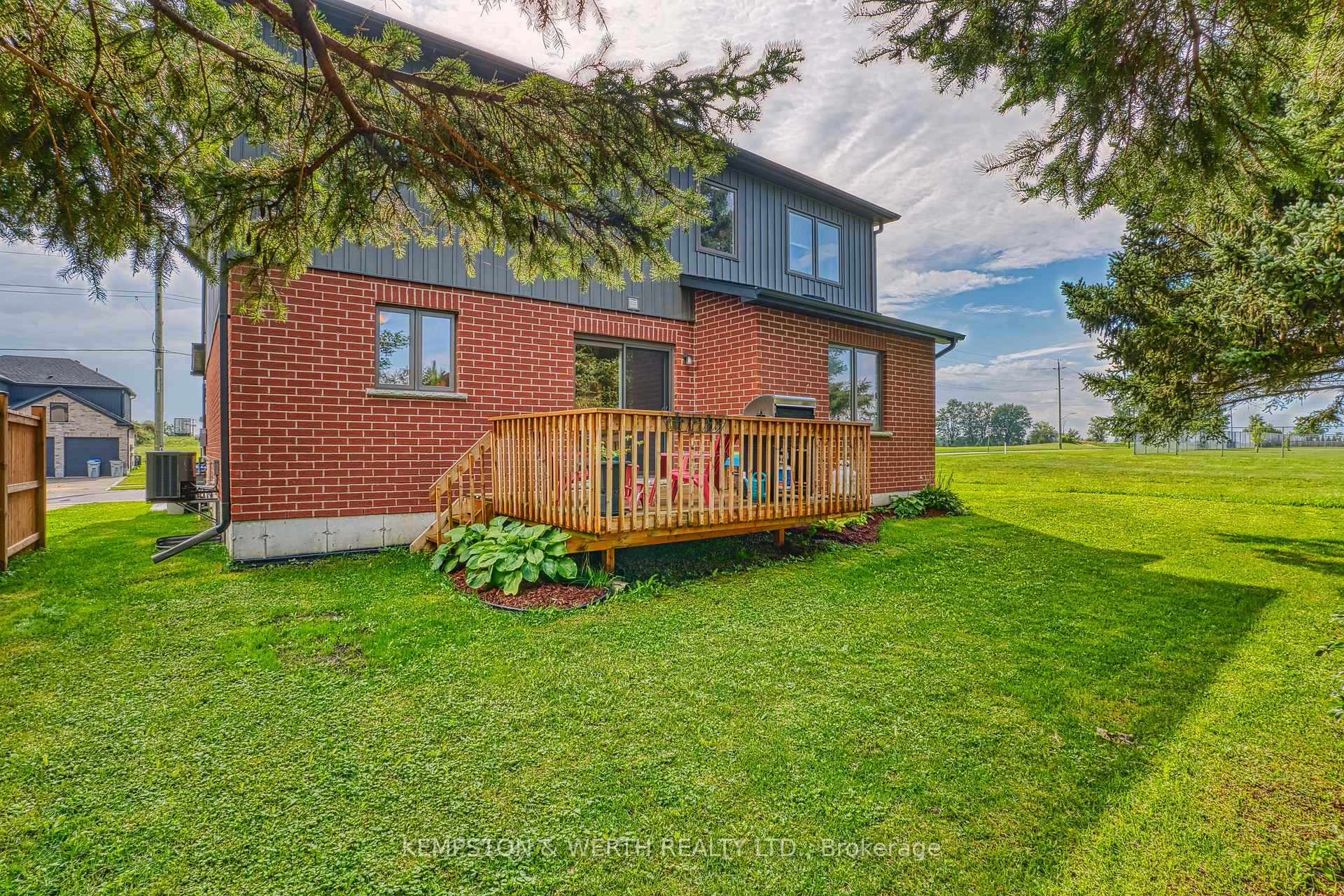 Photo 28 of 885 Binning Street W, North Perth, Listowel — HOMEH