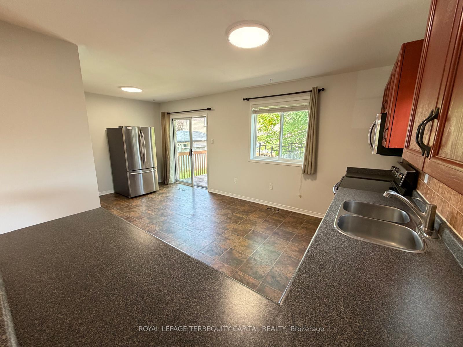Photo 6 of Unit Upper, 79 Chalmers Drive, Barrie, Painswick South — HOMEH