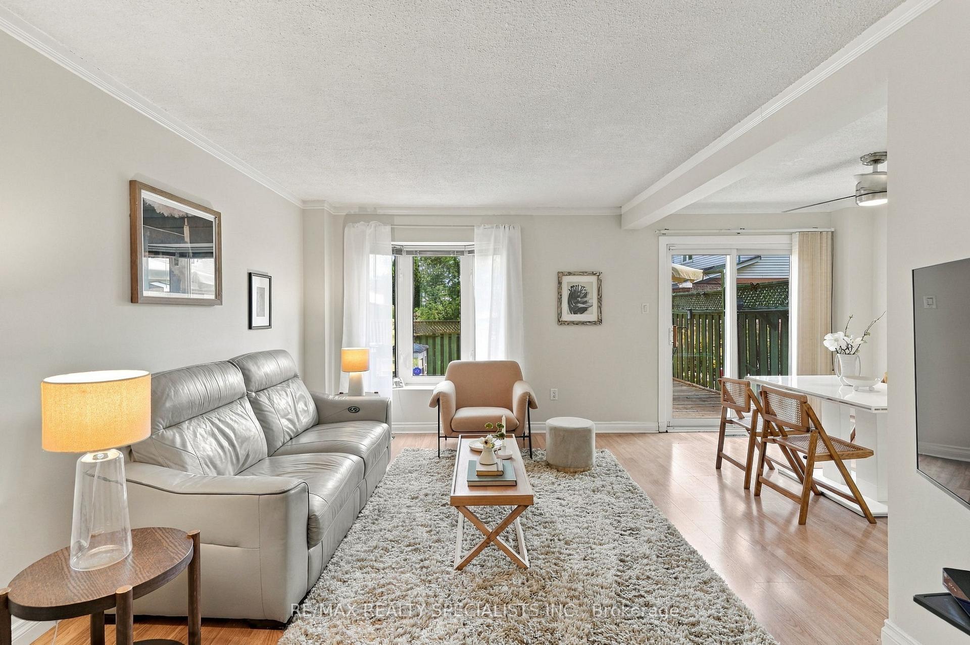Photo 5 of 93 Burlington Street, Etobicoke, Mimico — HOMEH