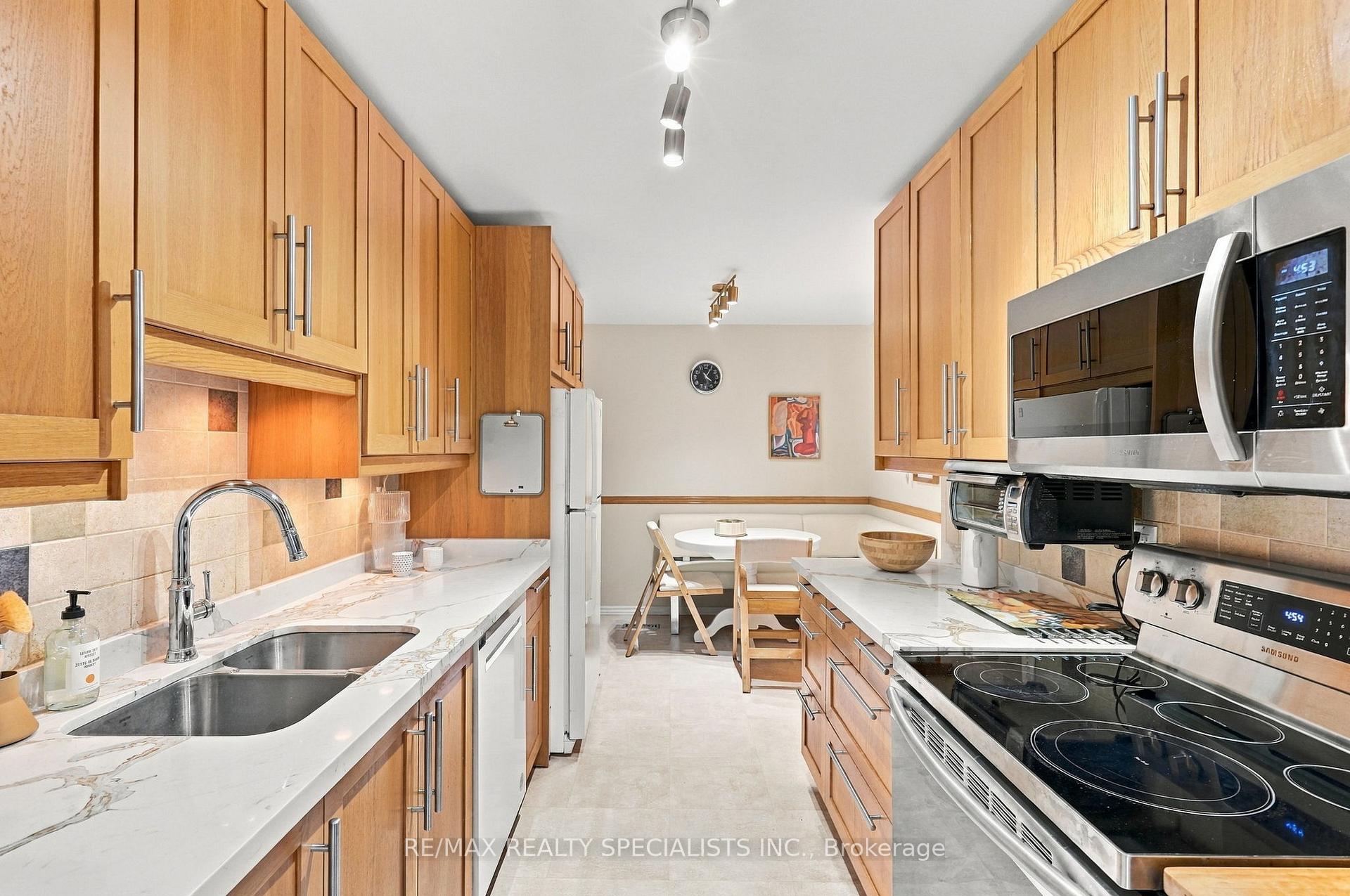 Photo 12 of 93 Burlington Street, Etobicoke, Mimico — HOMEH