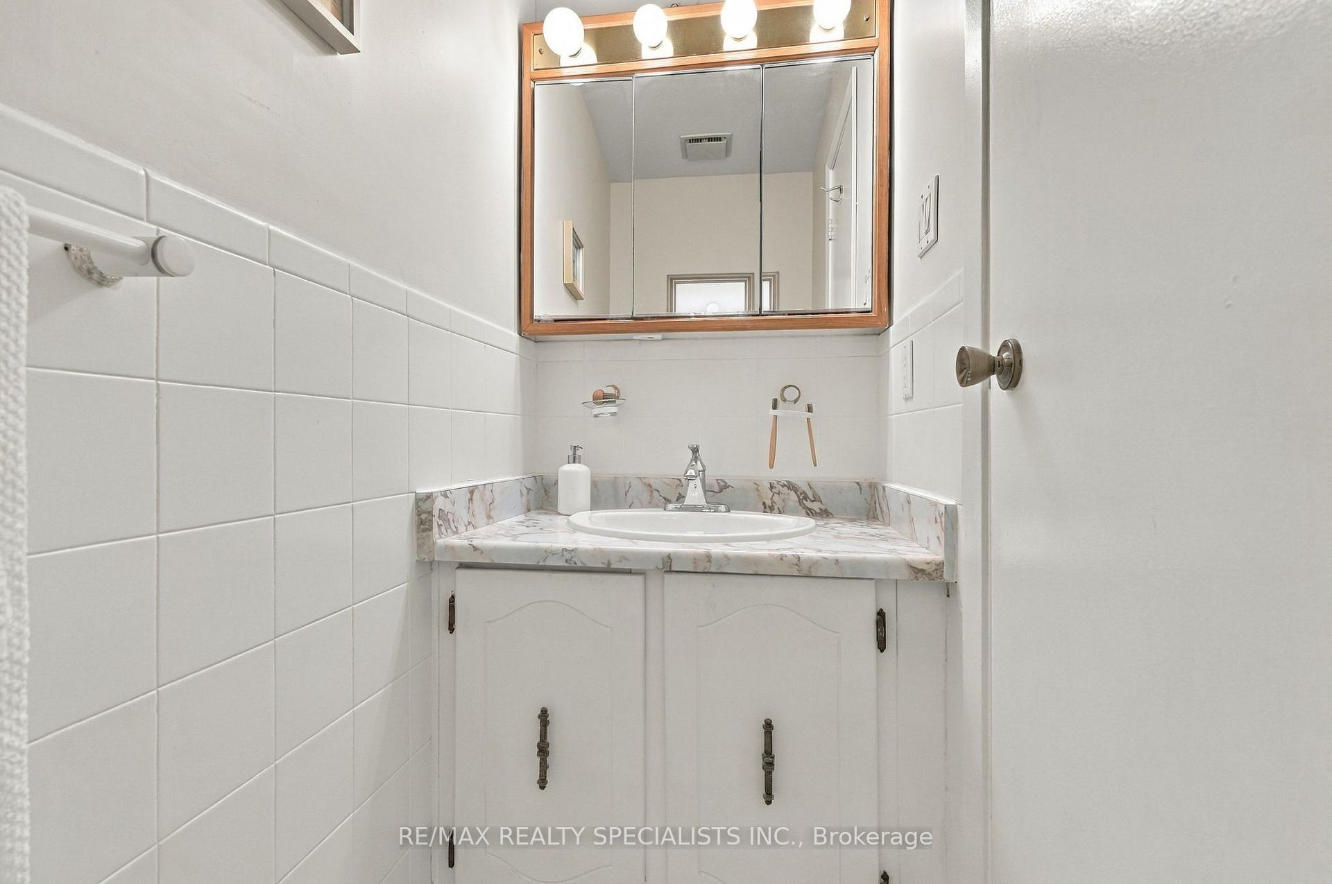 Photo 19 of 93 Burlington Street, Etobicoke, Mimico — HOMEH