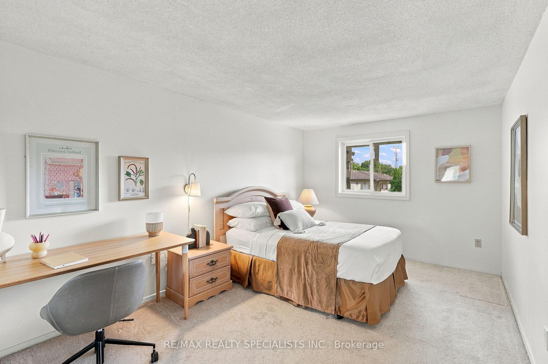 Photo 25 of 93 Burlington Street, Etobicoke, Mimico — HOMEH
