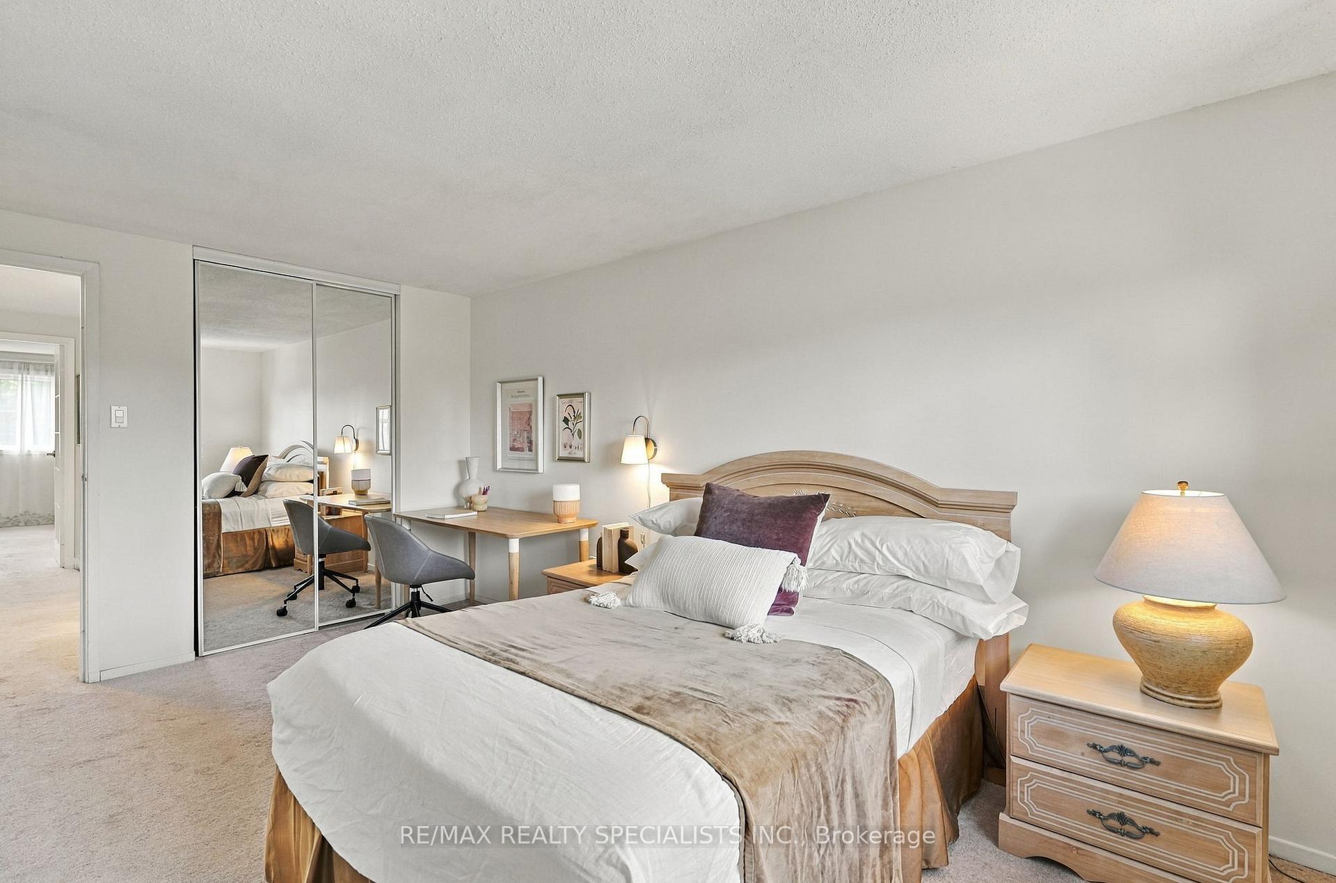 Photo 27 of 93 Burlington Street, Etobicoke, Mimico — HOMEH