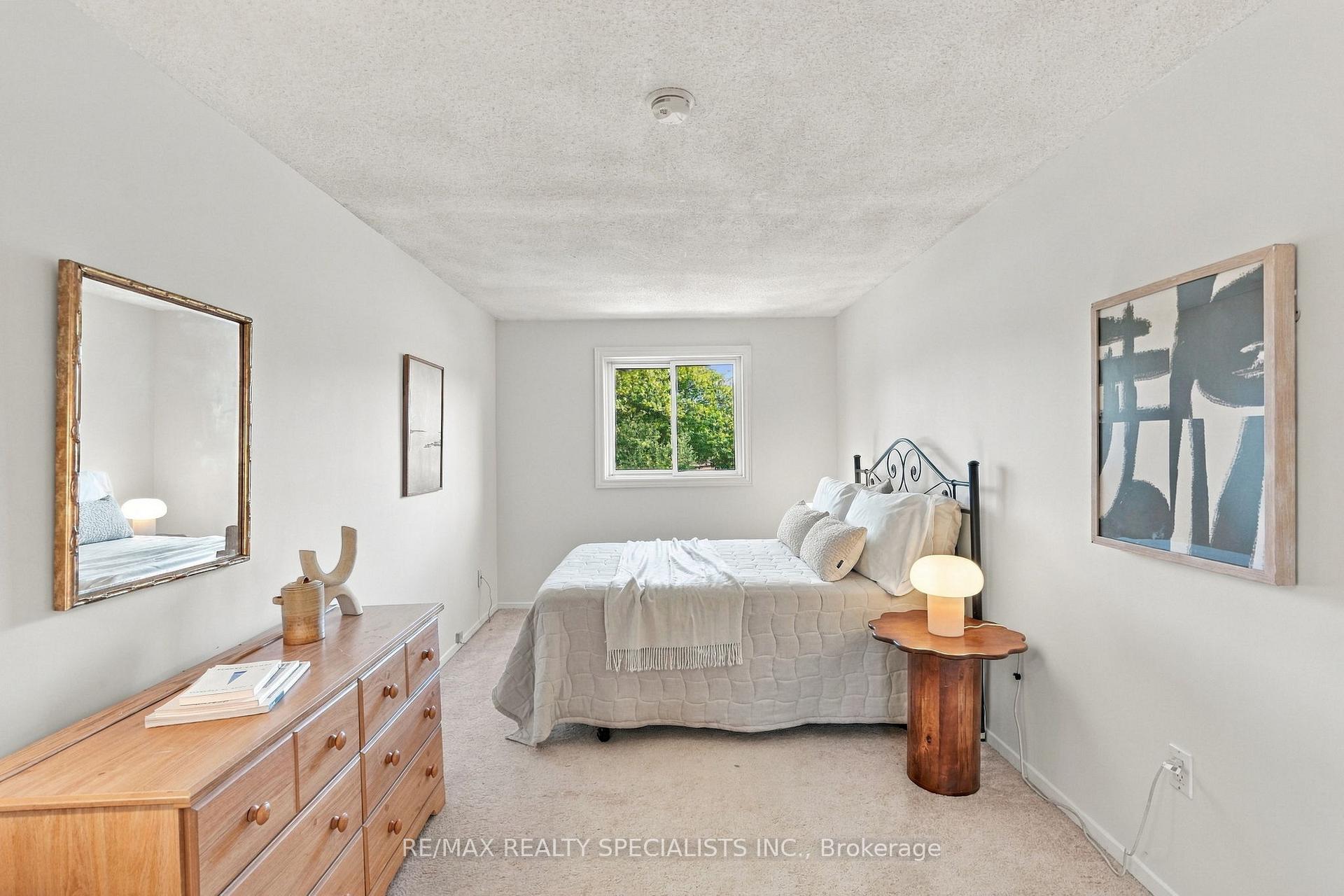 Photo 31 of 93 Burlington Street, Etobicoke, Mimico — HOMEH