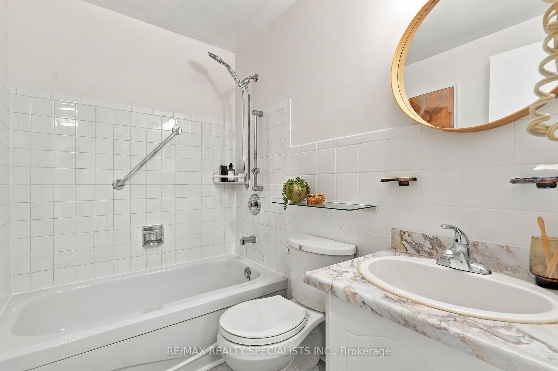 Photo 33 of 93 Burlington Street, Etobicoke, Mimico — HOMEH