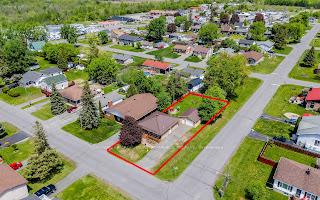 Photo 3 of 3301 Ross Avenue, Cornwall, Cornwall — HOMEH