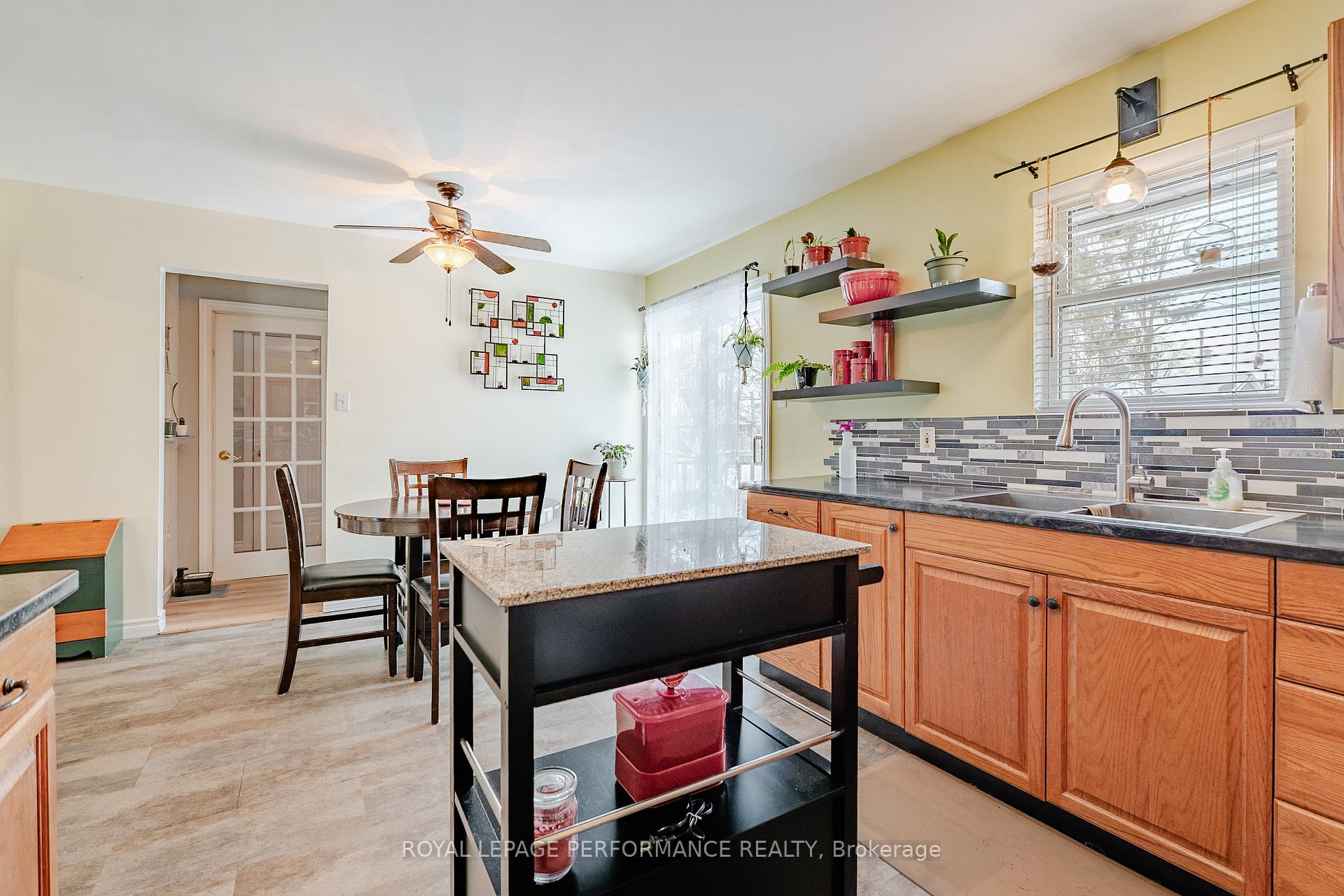 Photo 8 of 3301 Ross Avenue, Cornwall, Cornwall — HOMEH