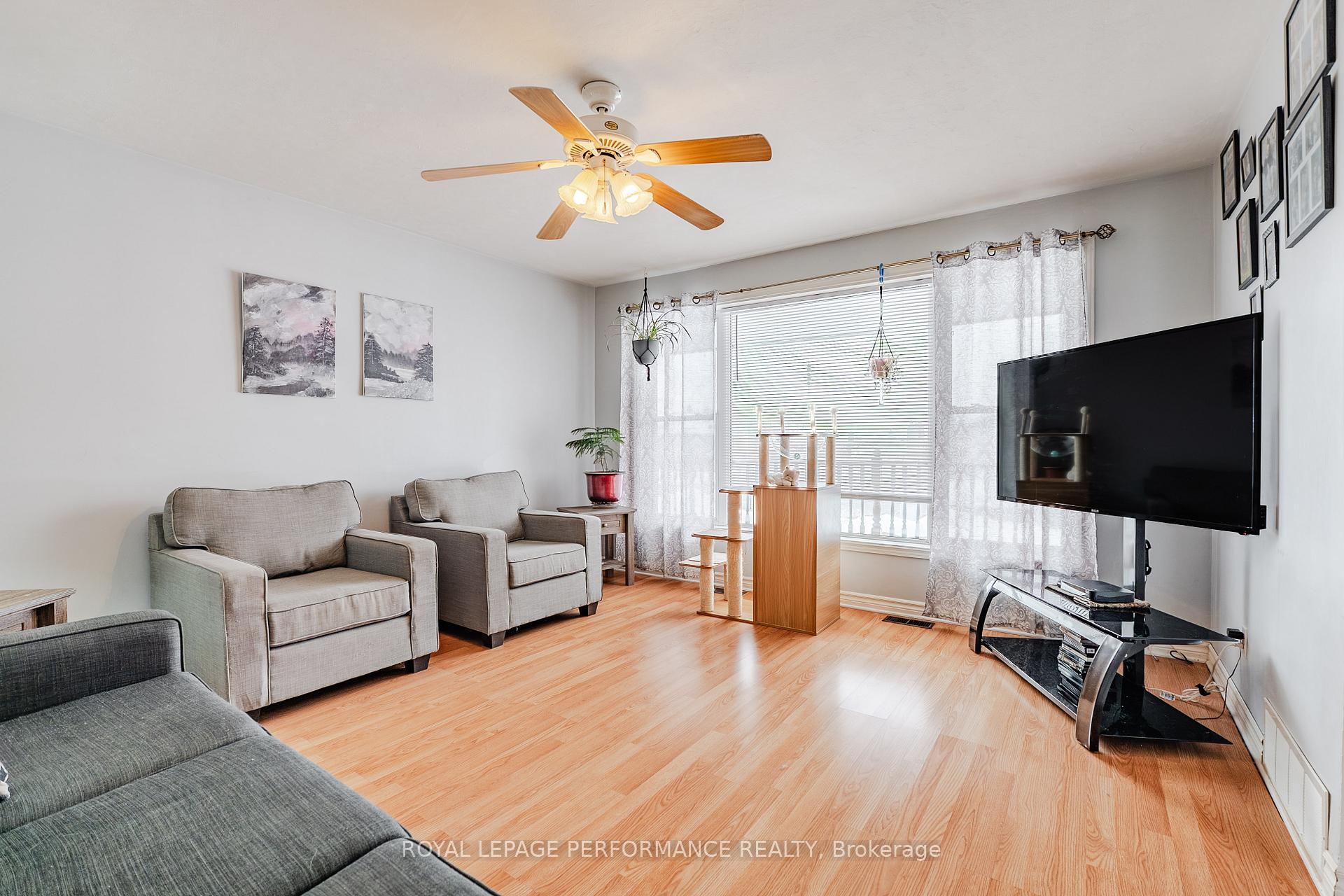 Photo 14 of 3301 Ross Avenue, Cornwall, Cornwall — HOMEH