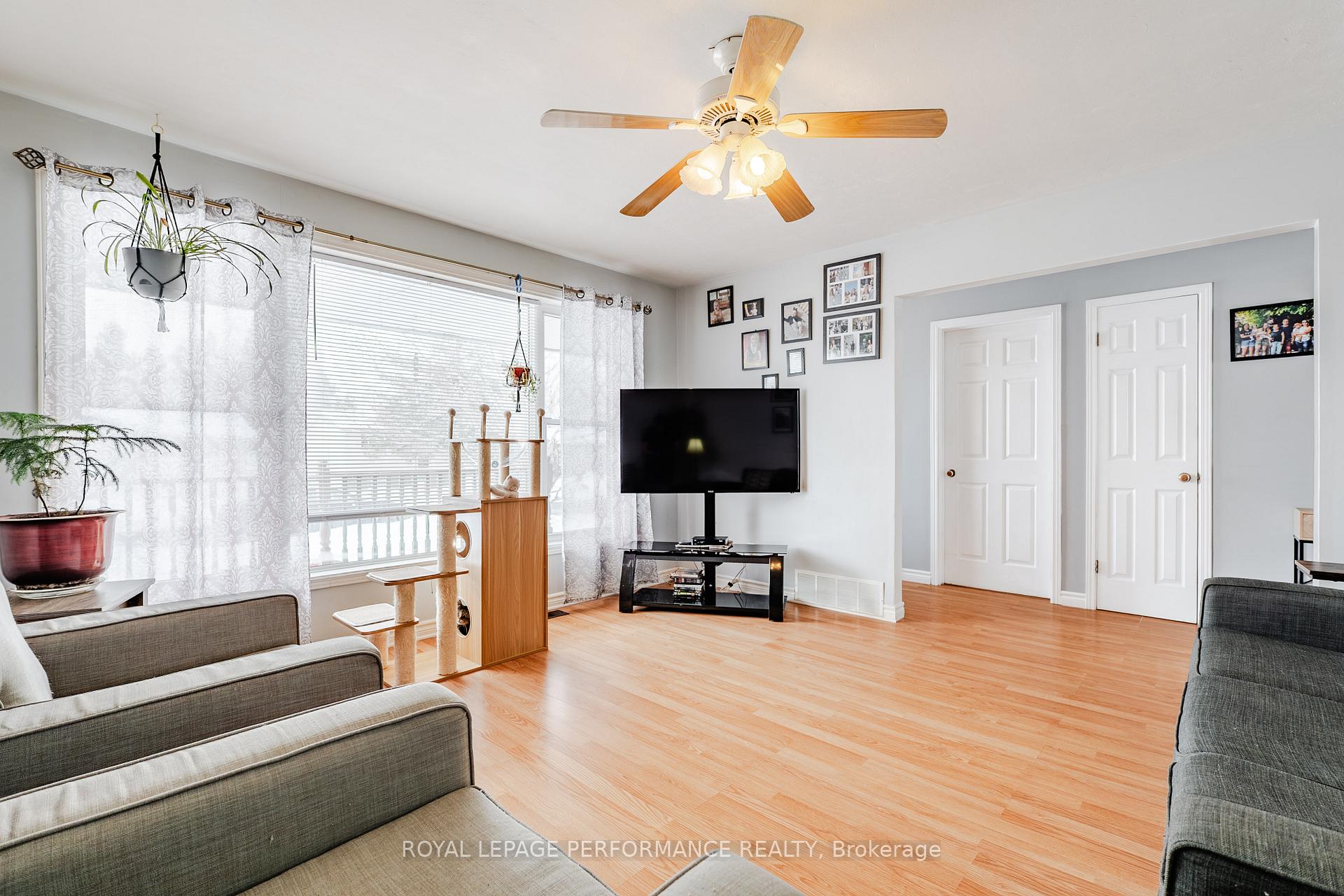 Photo 15 of 3301 Ross Avenue, Cornwall, Cornwall — HOMEH
