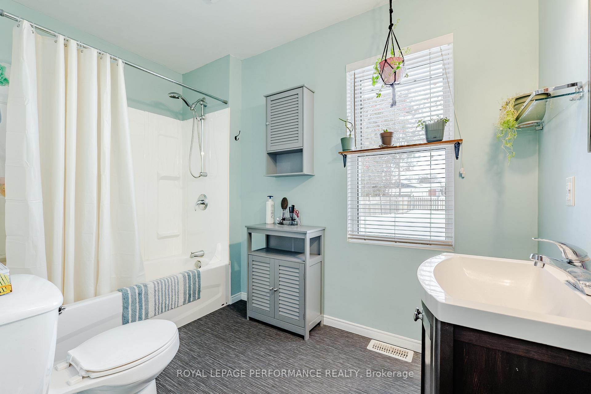 Photo 21 of 3301 Ross Avenue, Cornwall, Cornwall — HOMEH
