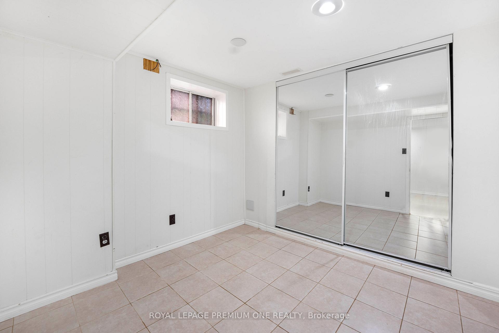 Photo 7 of Unit LOWER LEVEL, 139 Mckee Avenue, North York, Willowdale East — HOMEH