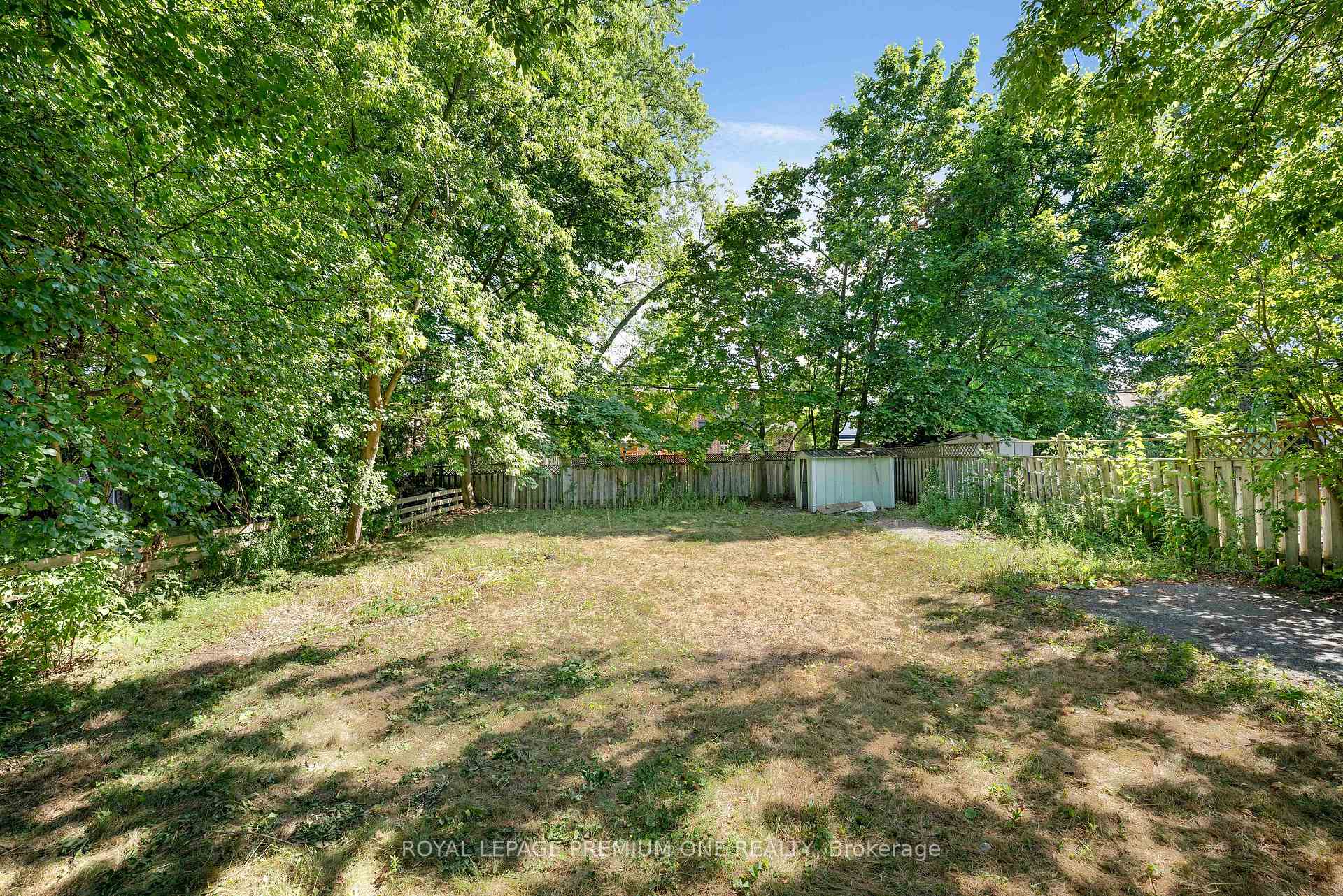 Photo 16 of Unit LOWER LEVEL, 139 Mckee Avenue, North York, Willowdale East — HOMEH