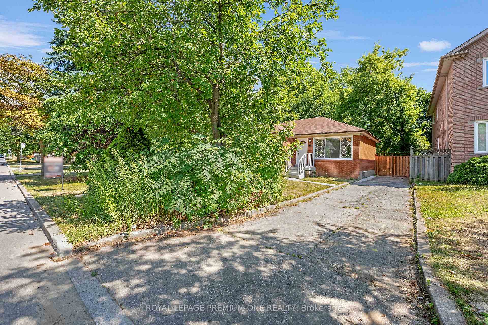 Photo 19 of Unit LOWER LEVEL, 139 Mckee Avenue, North York, Willowdale East — HOMEH