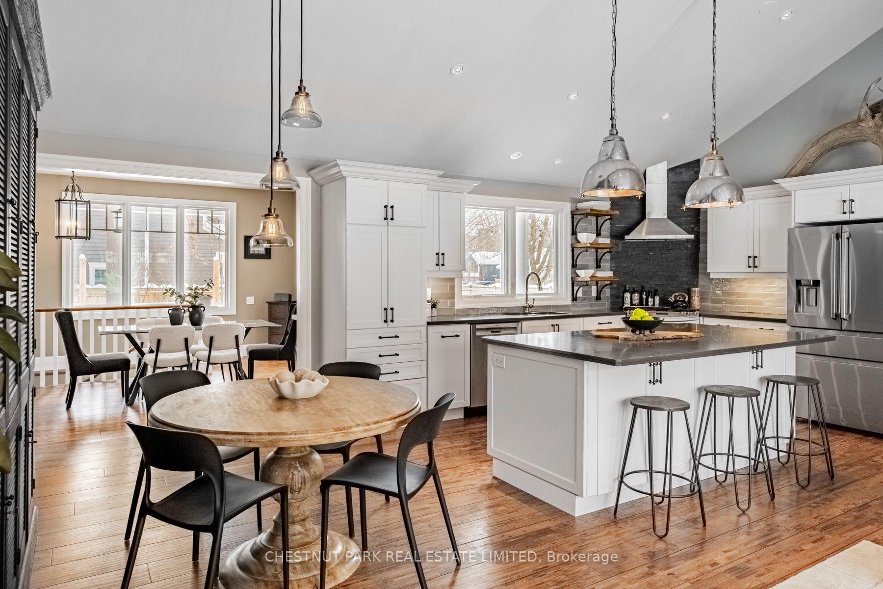 Photo 11 of 4380 Spruce Avenue, Burlington, Shoreacres — HOMEH
