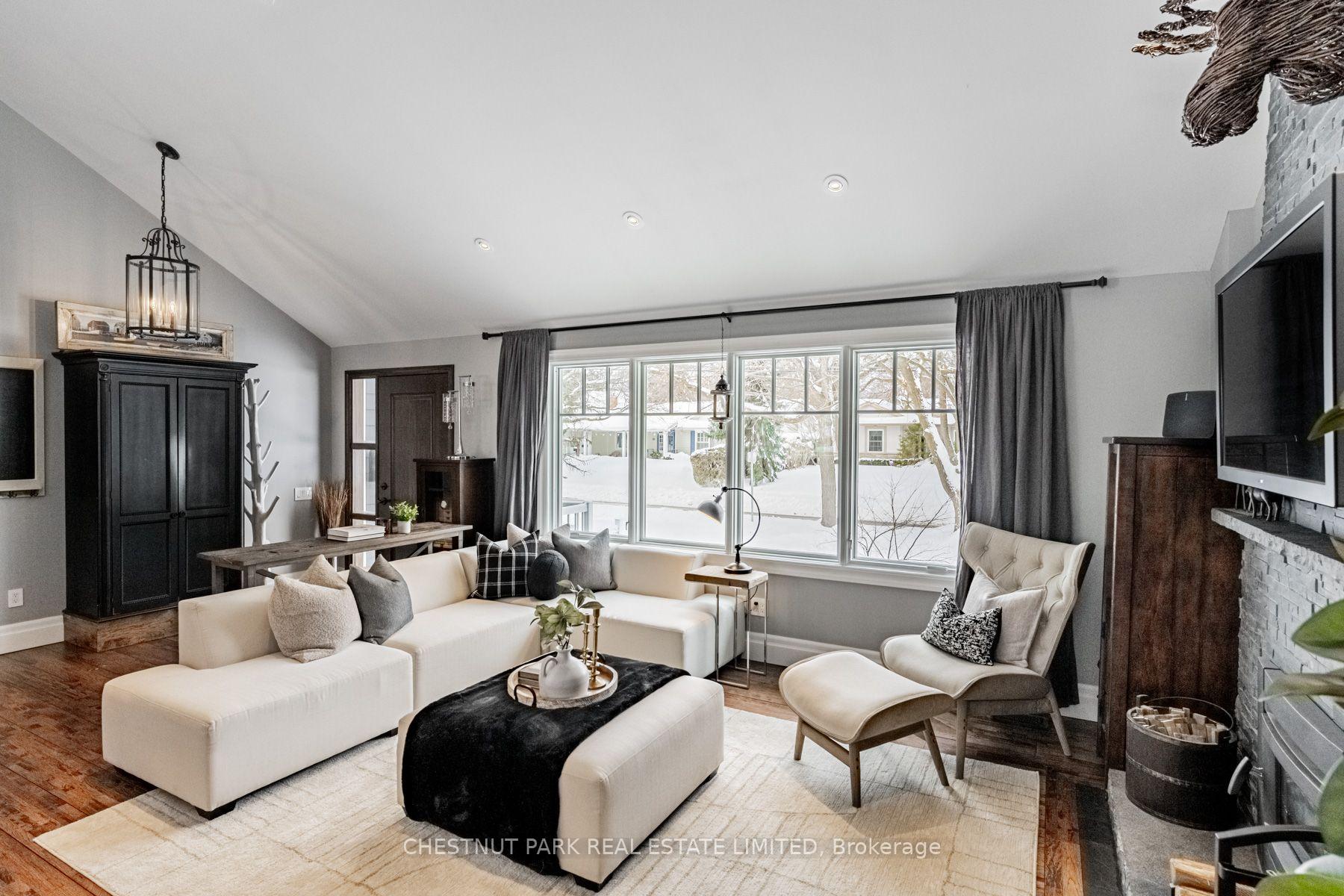 Photo 16 of 4380 Spruce Avenue, Burlington, Shoreacres — HOMEH