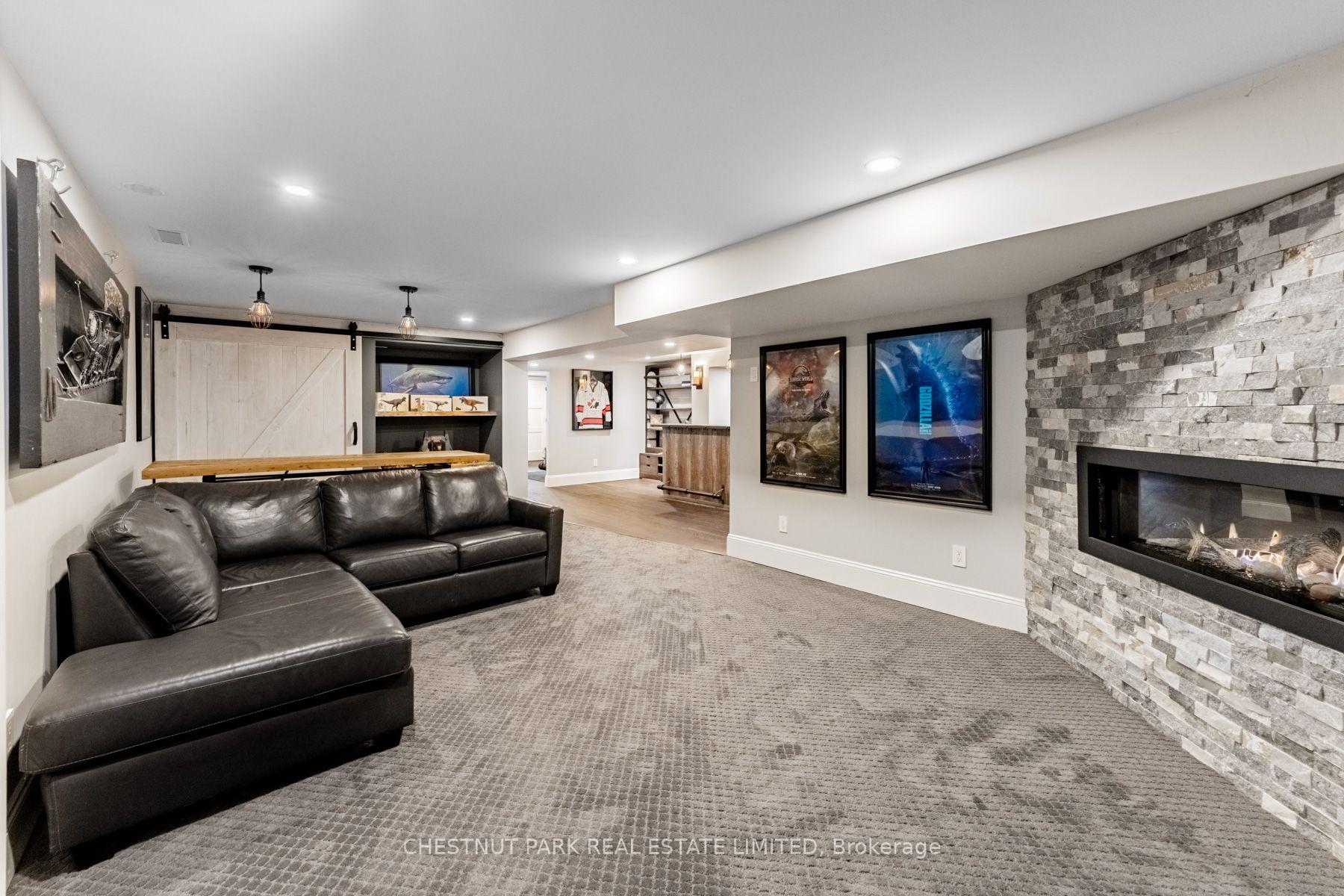 Photo 36 of 4380 Spruce Avenue, Burlington, Shoreacres — HOMEH