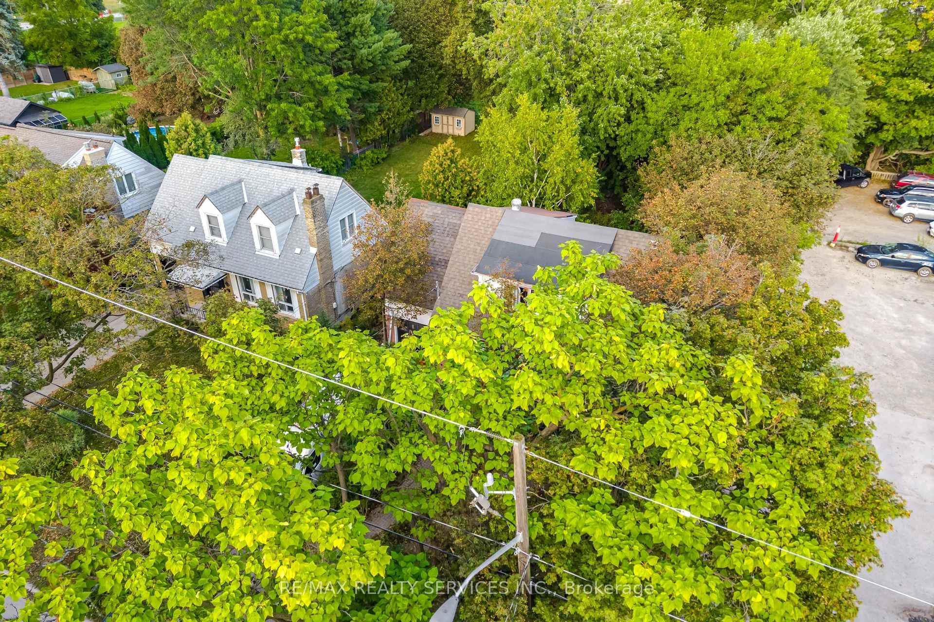 Photo 7 of 7 Ashbourne Drive, Etobicoke, Islington-City Centre West — HOMEH