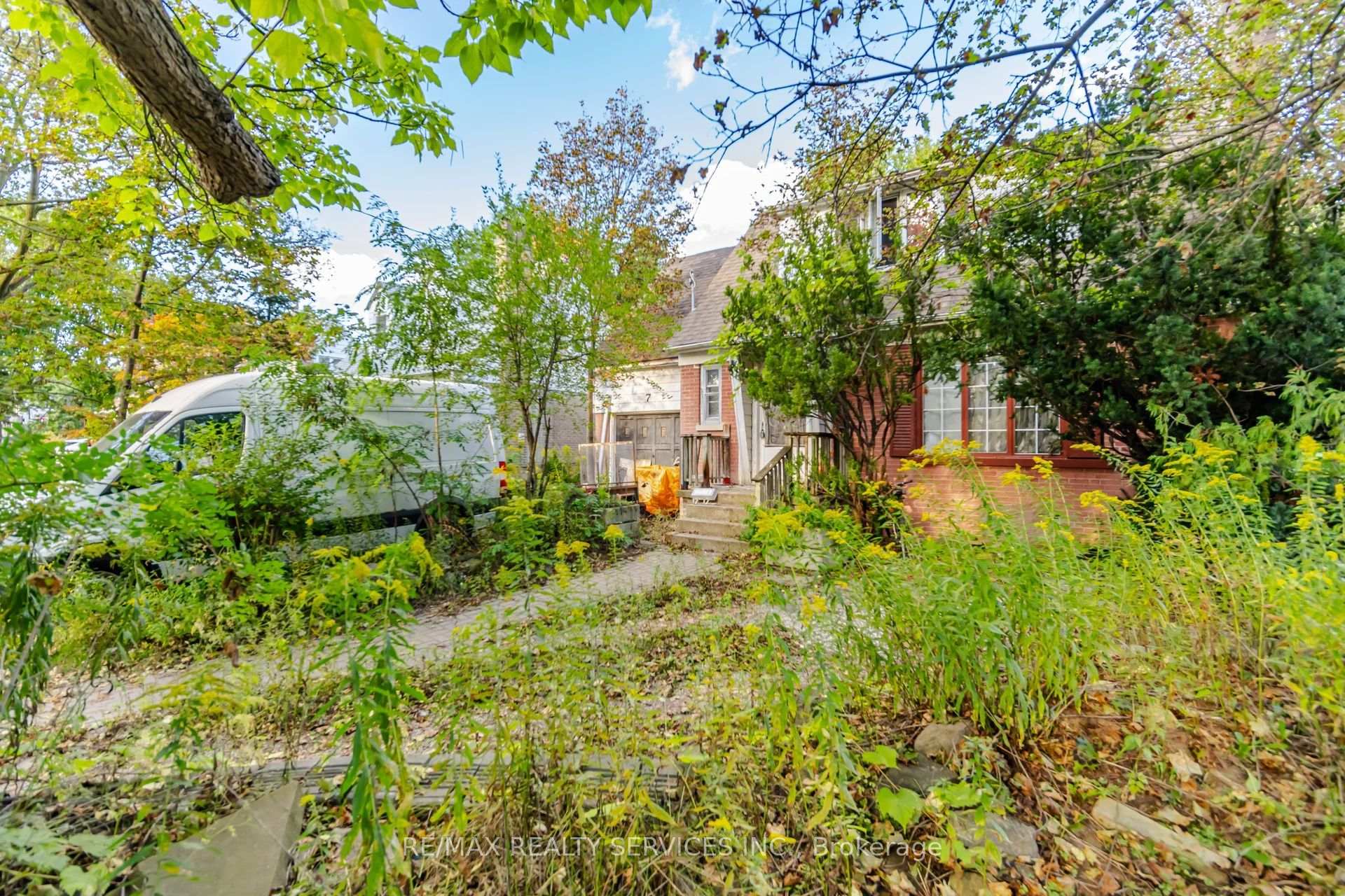 Photo 15 of 7 Ashbourne Drive, Etobicoke, Islington-City Centre West — HOMEH