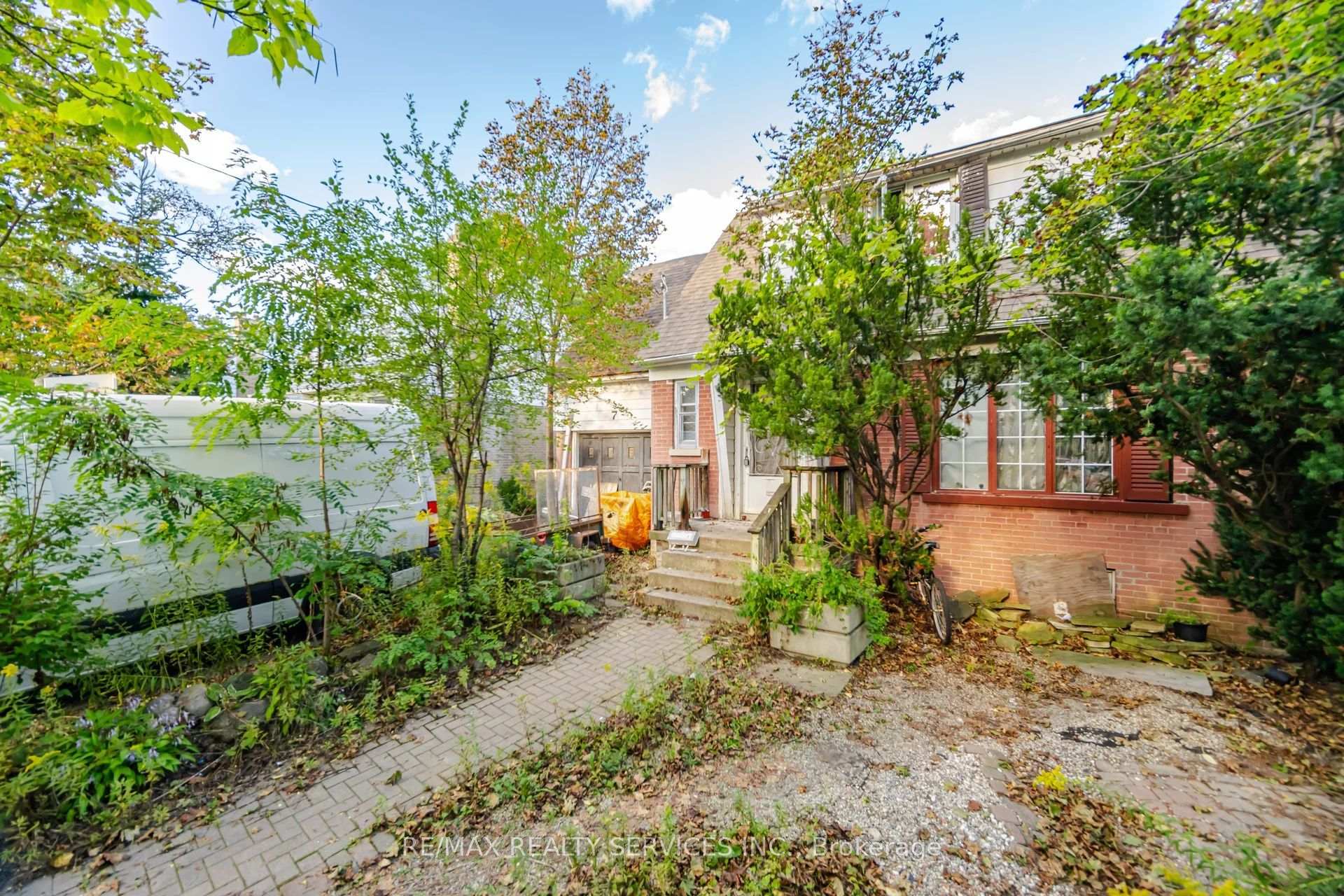Photo 17 of 7 Ashbourne Drive, Etobicoke, Islington-City Centre West — HOMEH