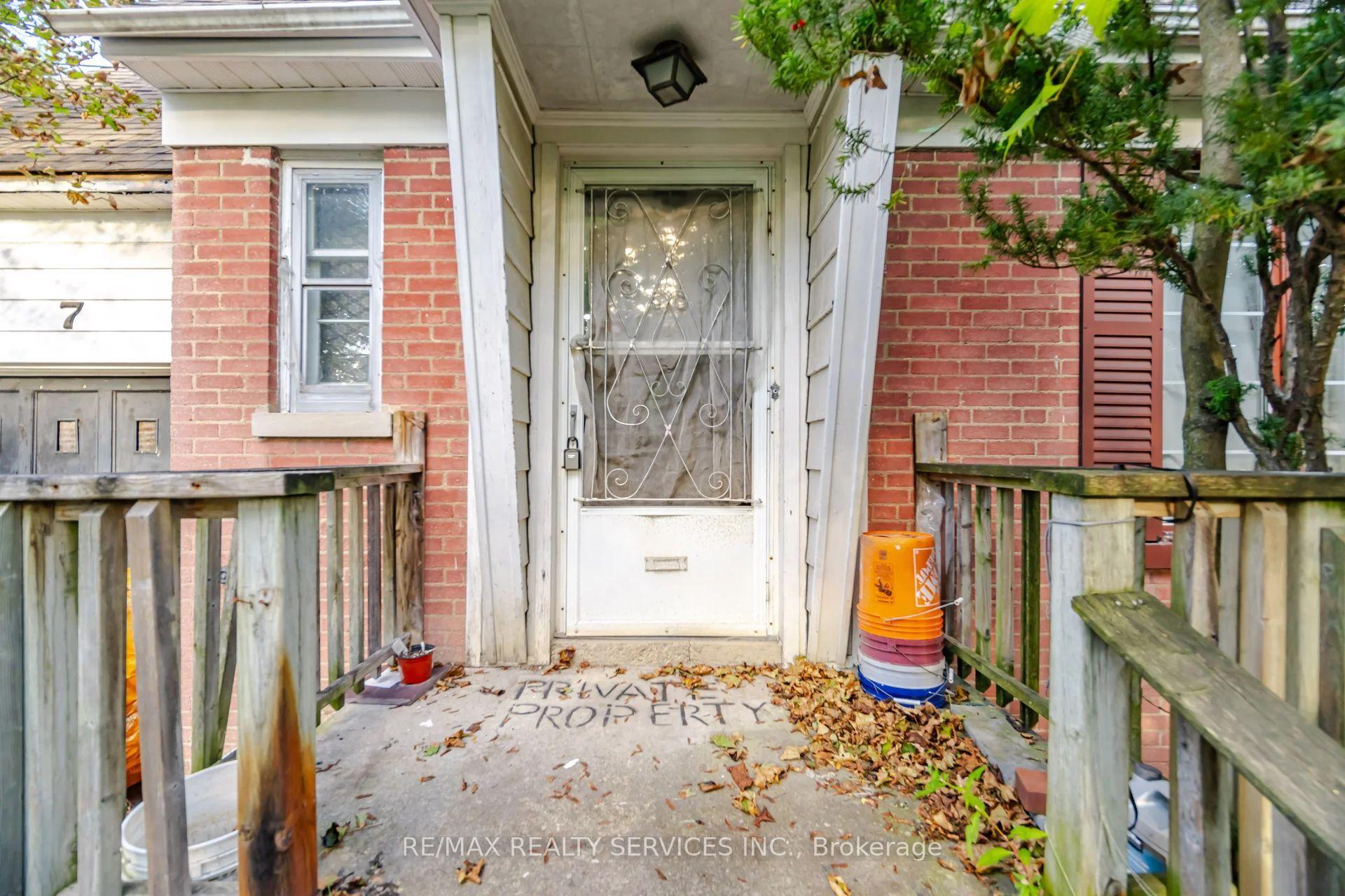 Photo 19 of 7 Ashbourne Drive, Etobicoke, Islington-City Centre West — HOMEH